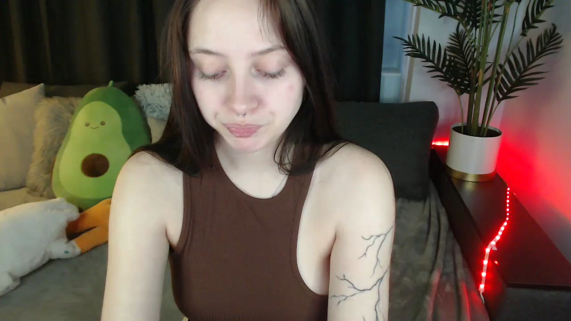 Gallery image thumbnail from SerenaSantos's myfreecams stream on, 05/28/2025, 14:04 image 15 of 20