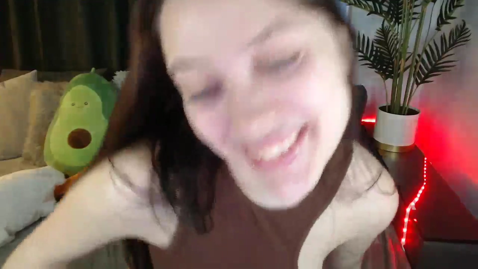 Gallery image thumbnail from SerenaSantos's myfreecams stream on, 05/28/2025, 14:04 image 12 of 20