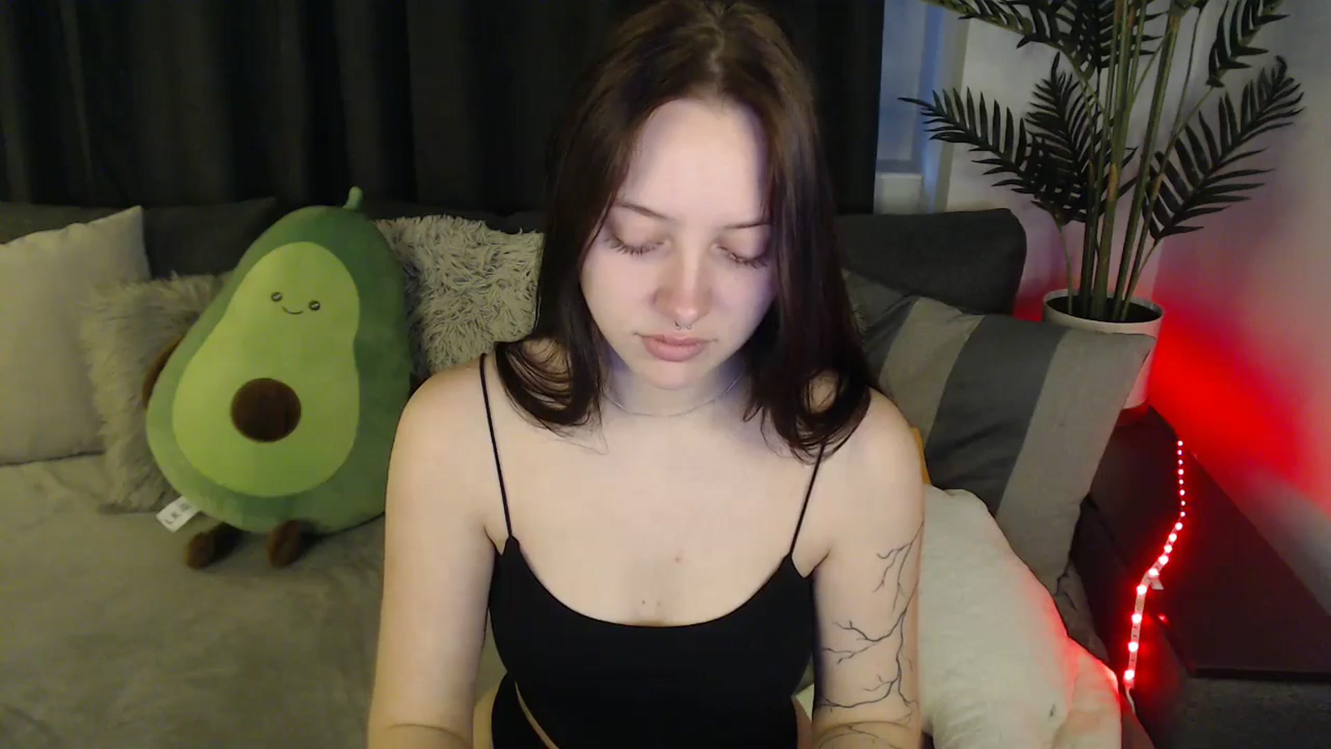 Gallery image thumbnail from SerenaSantos's myfreecams stream on, 05/30/2025, 10:43 image 8 of 20