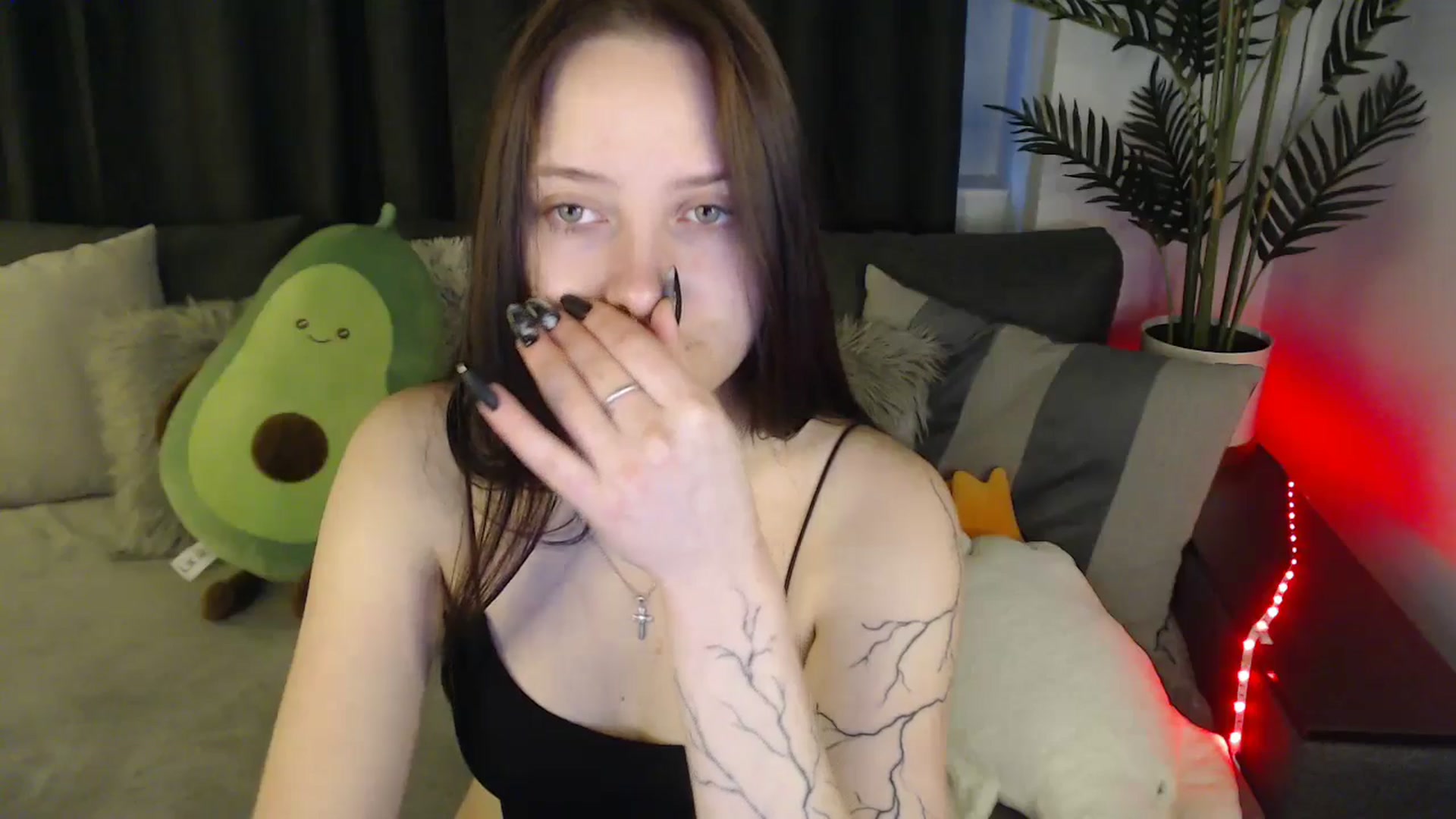 Gallery image thumbnail from SerenaSantos's myfreecams stream on, 05/30/2025, 10:43 image 6 of 20