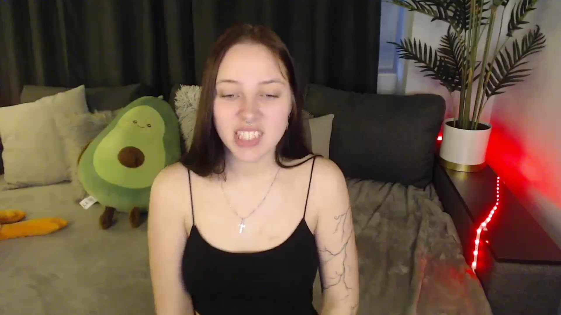 Gallery image thumbnail from SerenaSantos's myfreecams stream on, 05/30/2025, 13:58 image 7 of 20