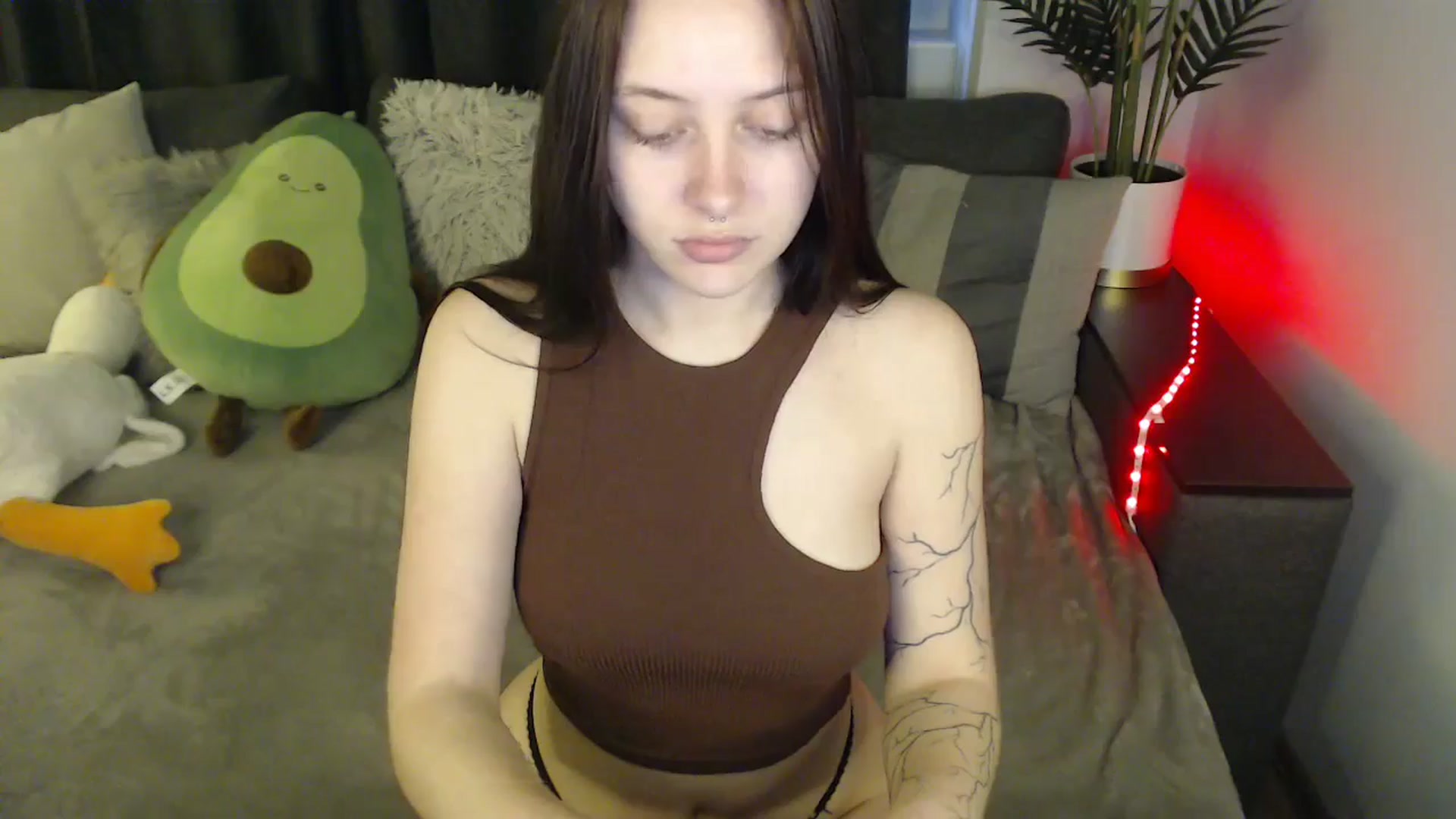 Gallery image thumbnail from SerenaSantos's myfreecams stream on, 05/31/2025, 11:05 image 13 of 20