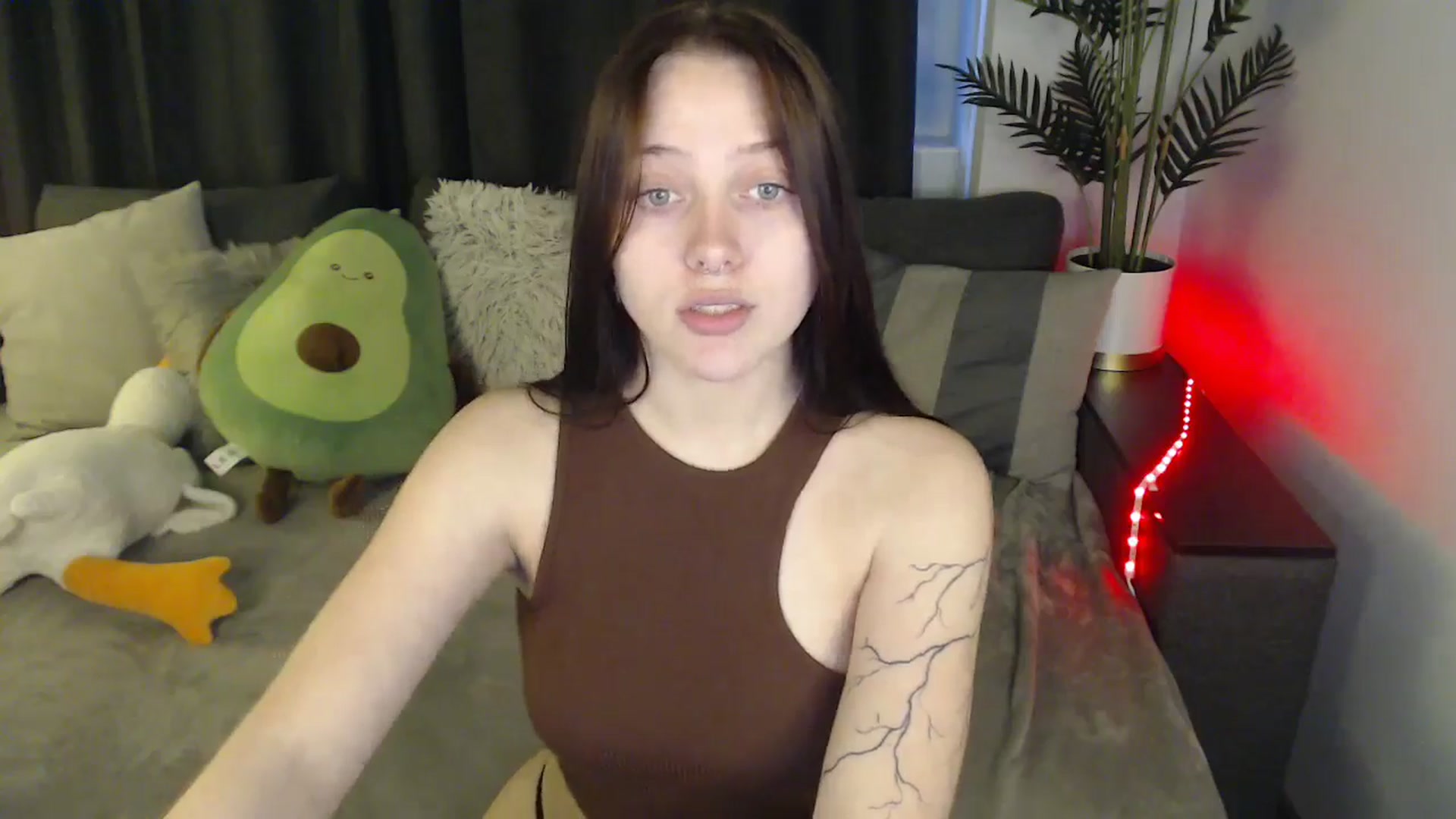 Gallery image thumbnail from SerenaSantos's myfreecams stream on, 05/31/2025, 11:28 image 2 of 20
