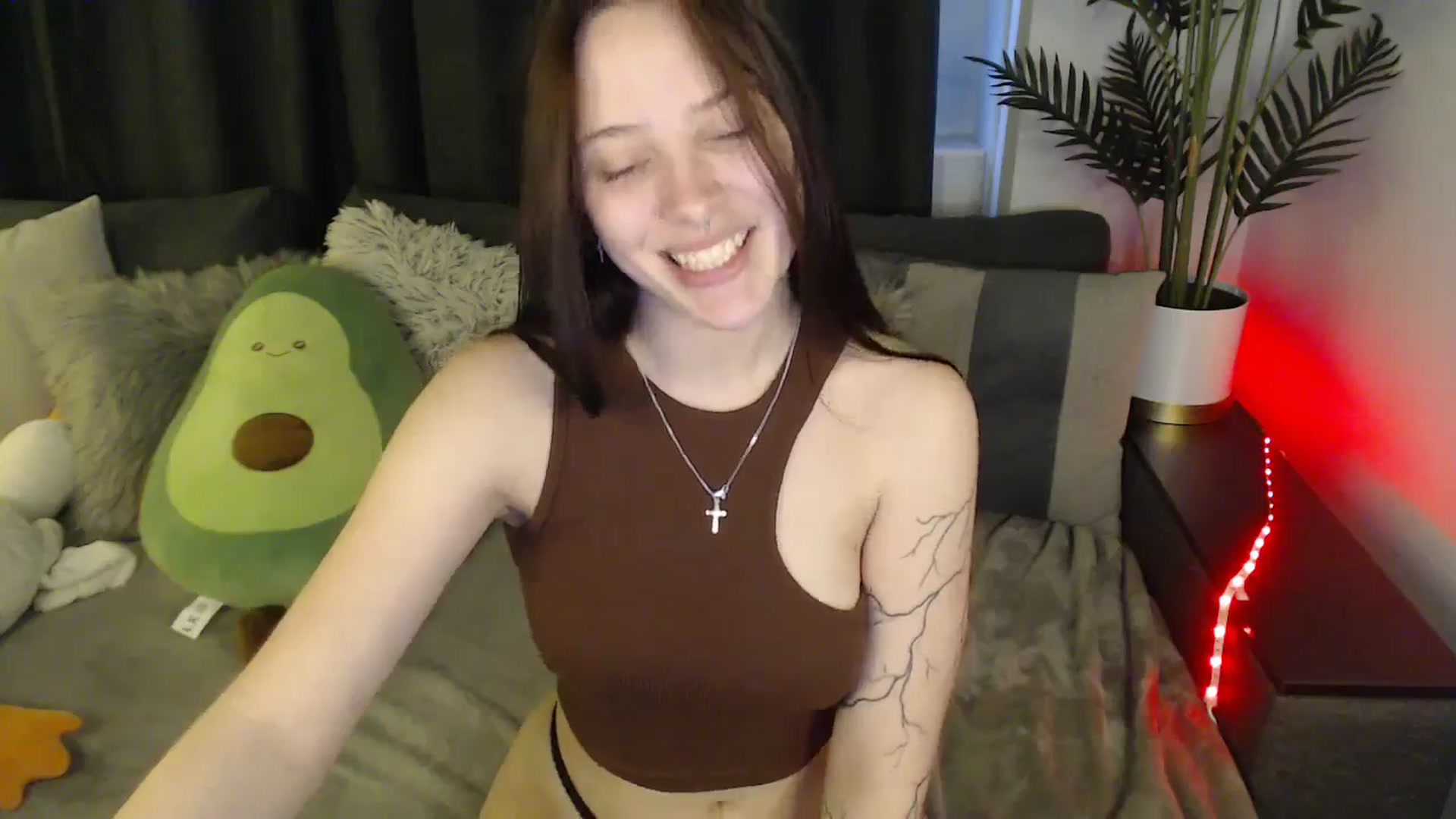 Gallery image thumbnail from SerenaSantos's myfreecams stream on, 05/31/2025, 12:07 image 16 of 20
