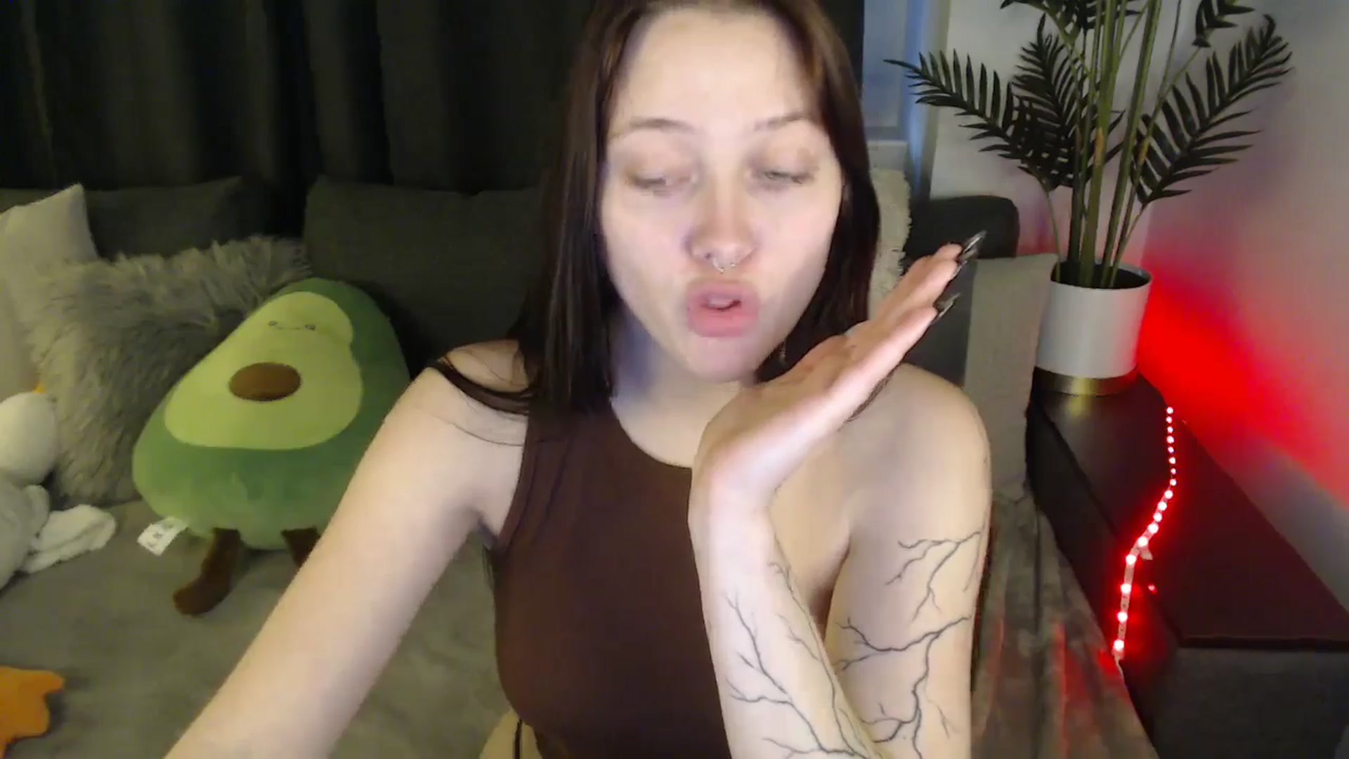 Gallery image thumbnail from SerenaSantos's myfreecams stream on, 05/31/2025, 13:22 image 6 of 20