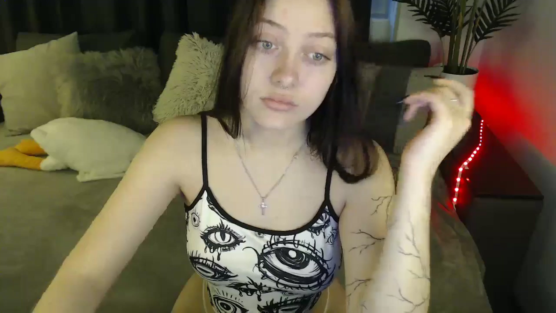 Gallery image thumbnail from SerenaSantos's myfreecams stream on, 06/02/2025, 08:59 image 5 of 20