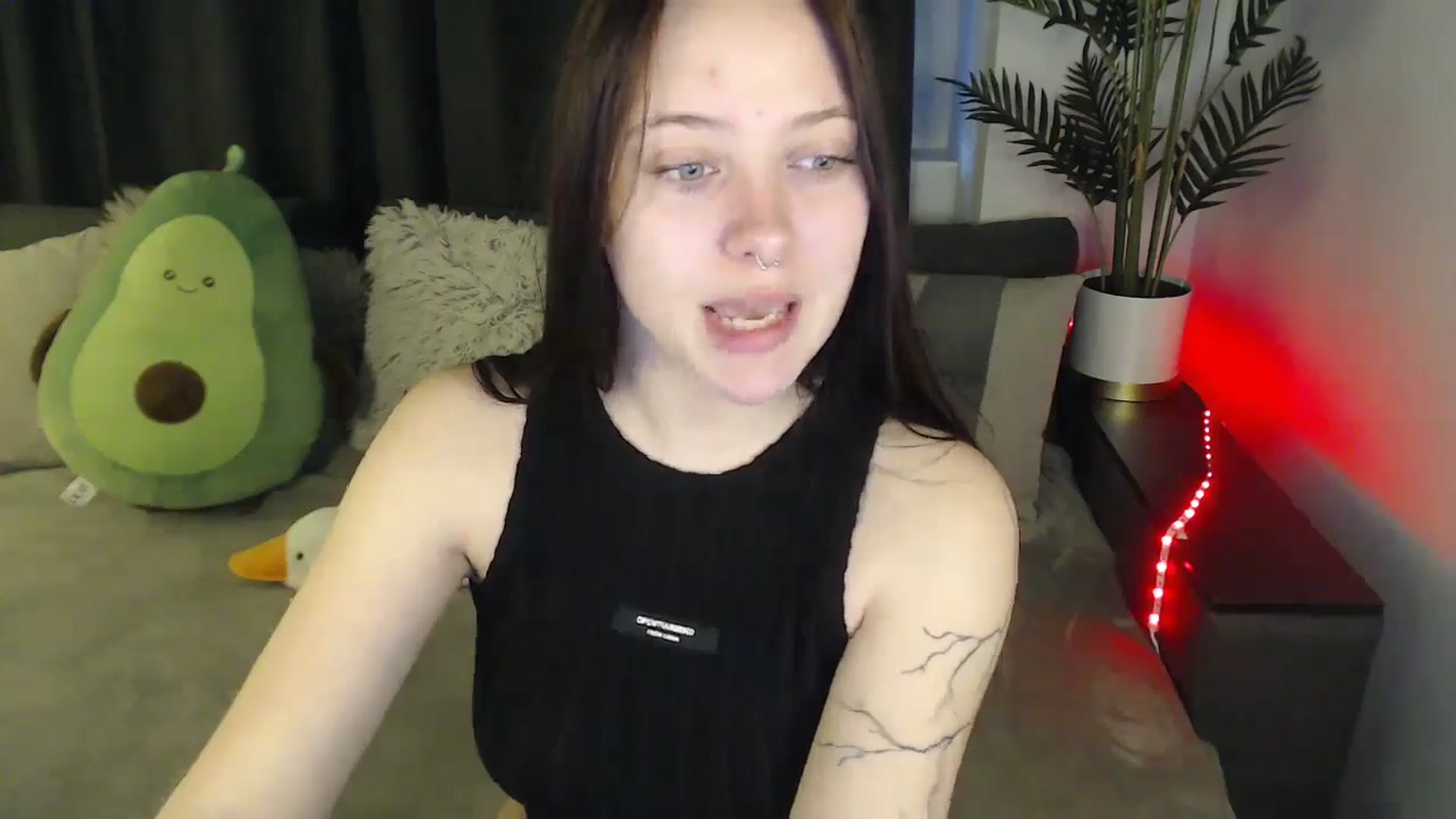 Gallery image thumbnail from SerenaSantos's myfreecams stream on, 06/03/2025, 08:19 image 11 of 20