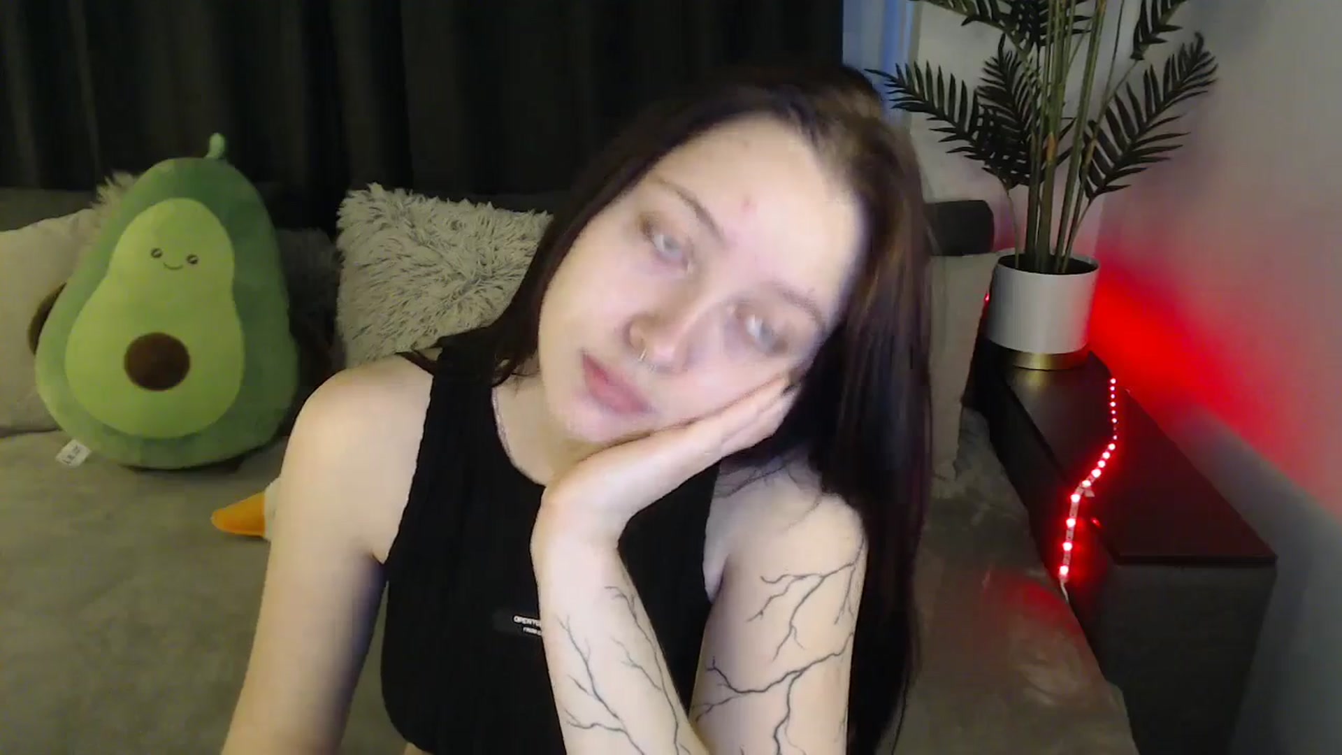 Gallery image thumbnail from SerenaSantos's myfreecams stream on, 06/03/2025, 08:19 image 2 of 20