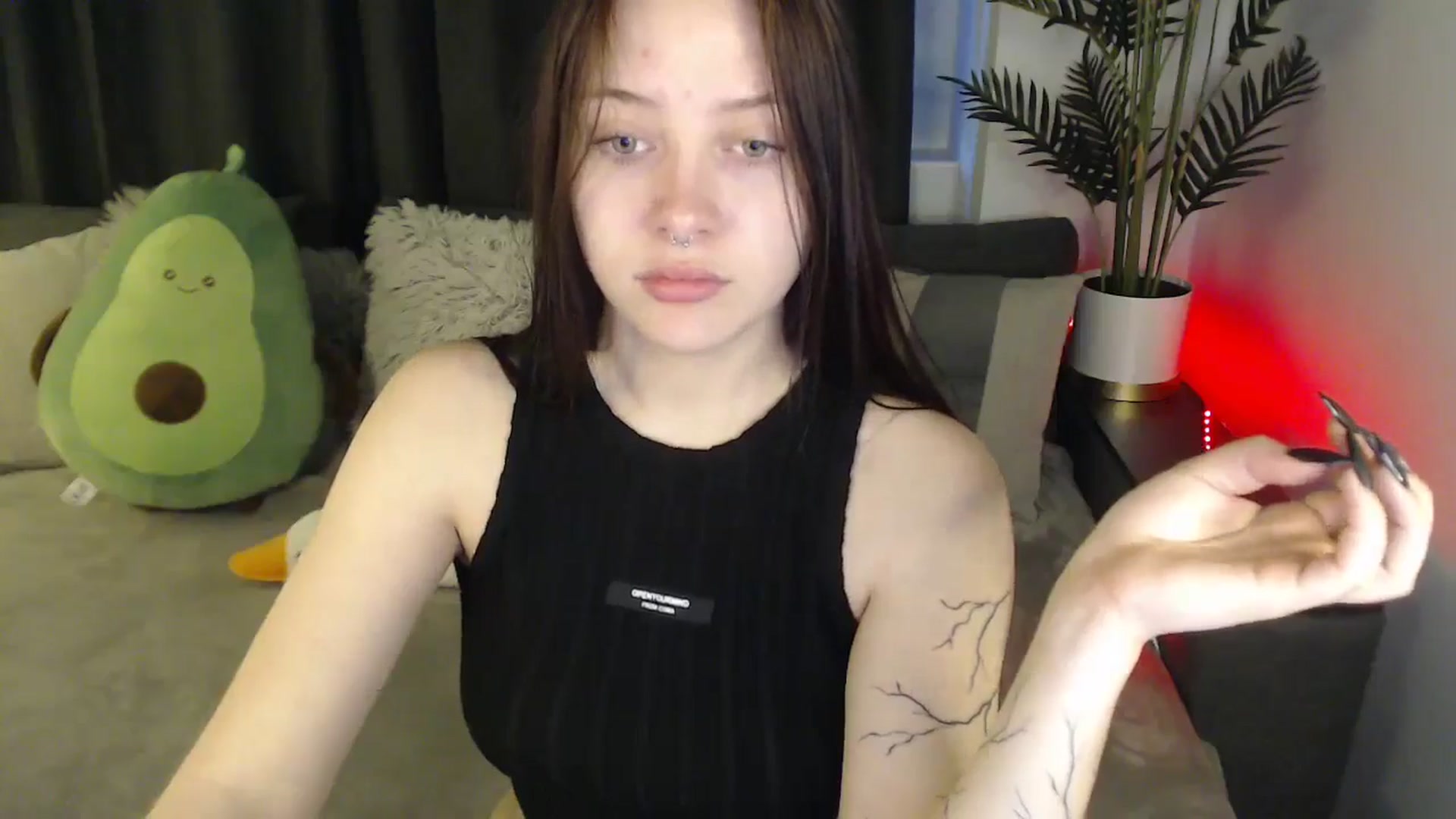 Gallery image thumbnail from SerenaSantos's myfreecams stream on, 06/03/2025, 08:19 image 4 of 20