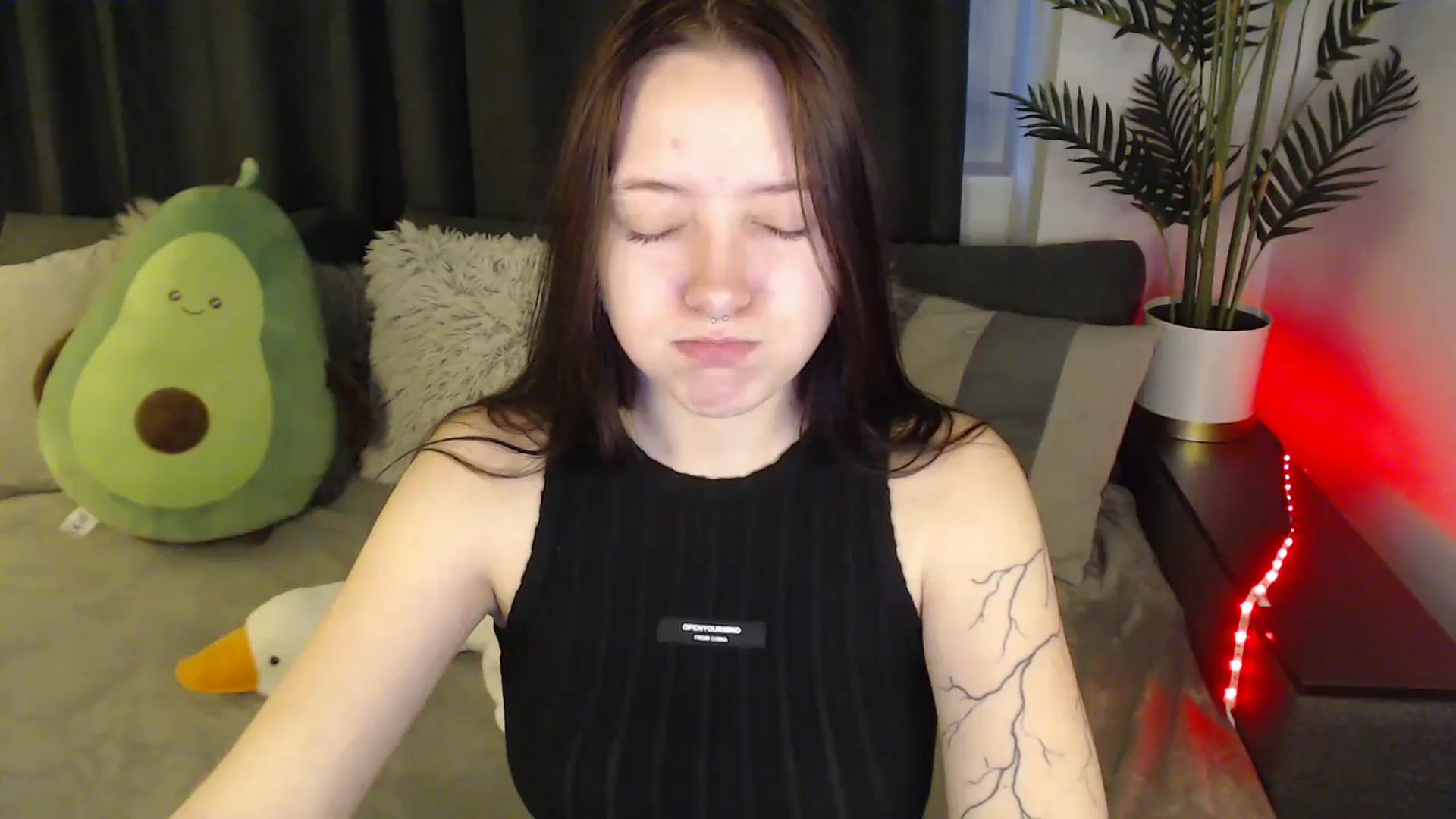Gallery image thumbnail from SerenaSantos's myfreecams stream on, 06/03/2025, 09:33 image 20 of 20