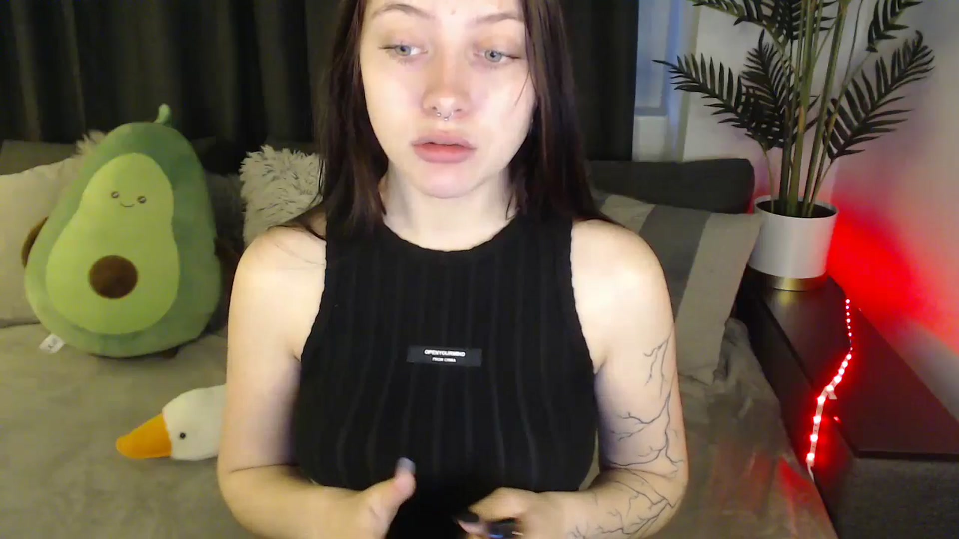 Gallery image thumbnail from SerenaSantos's myfreecams stream on, 06/03/2025, 09:33 image 8 of 20