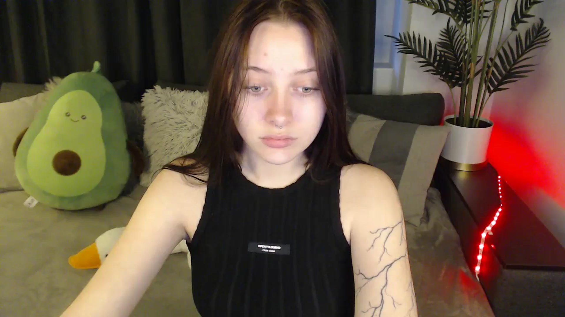 Gallery image thumbnail from SerenaSantos's myfreecams stream on, 06/03/2025, 09:33 image 18 of 20