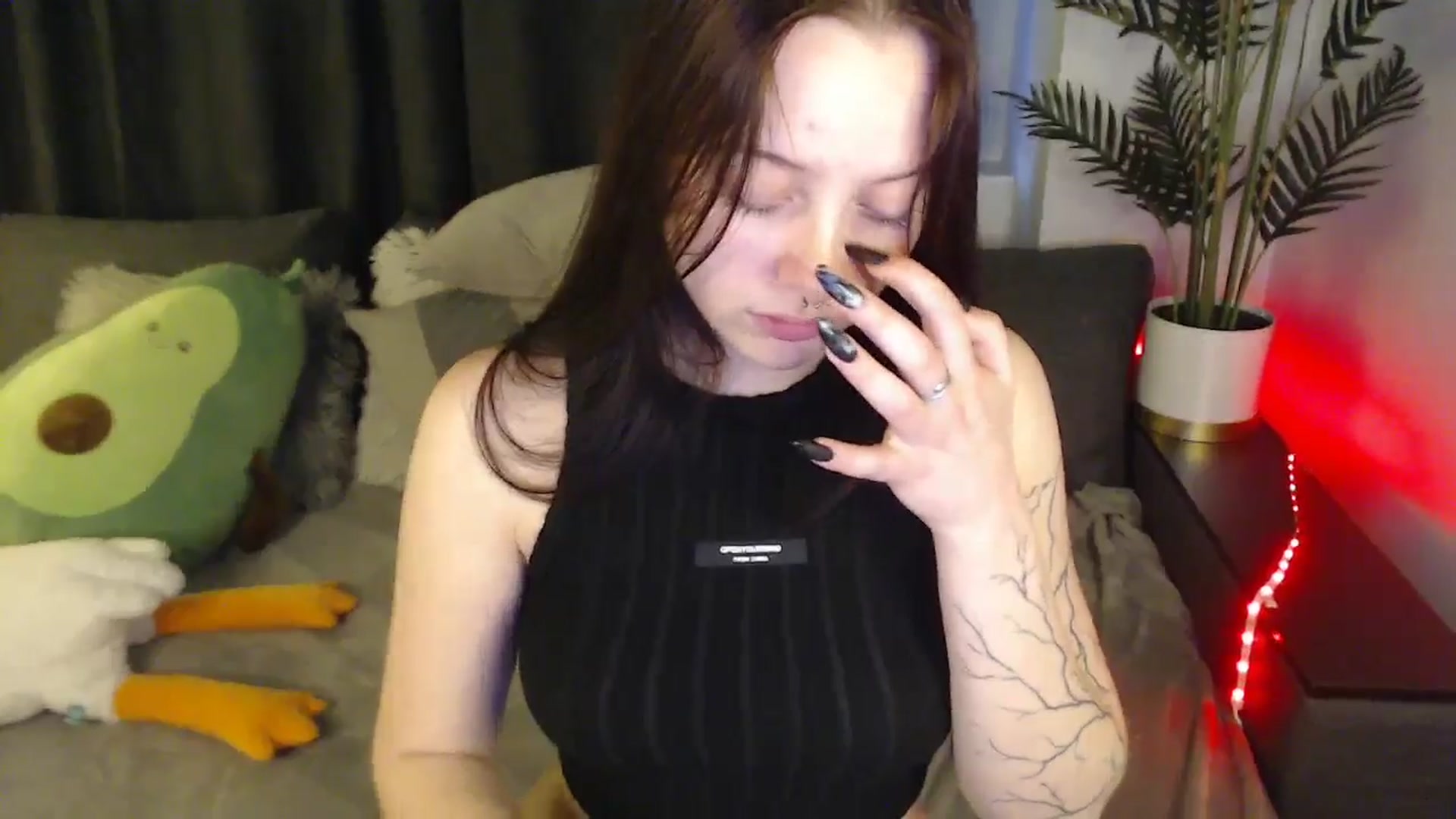 Gallery image thumbnail from SerenaSantos's myfreecams stream on, 06/03/2025, 11:28 image 11 of 20