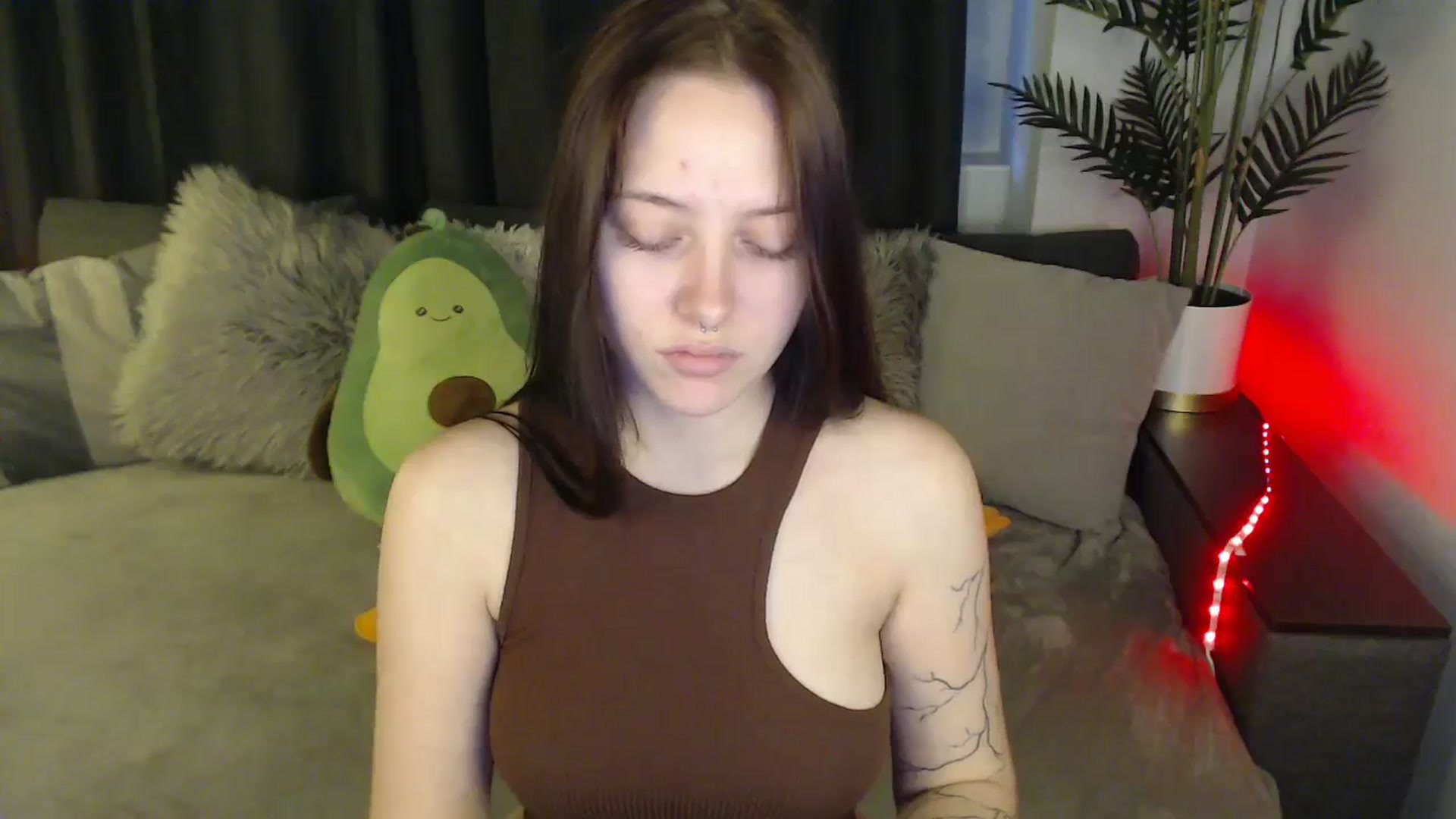 Gallery image thumbnail from SerenaSantos's myfreecams stream on, 06/04/2025, 09:23 image 17 of 20