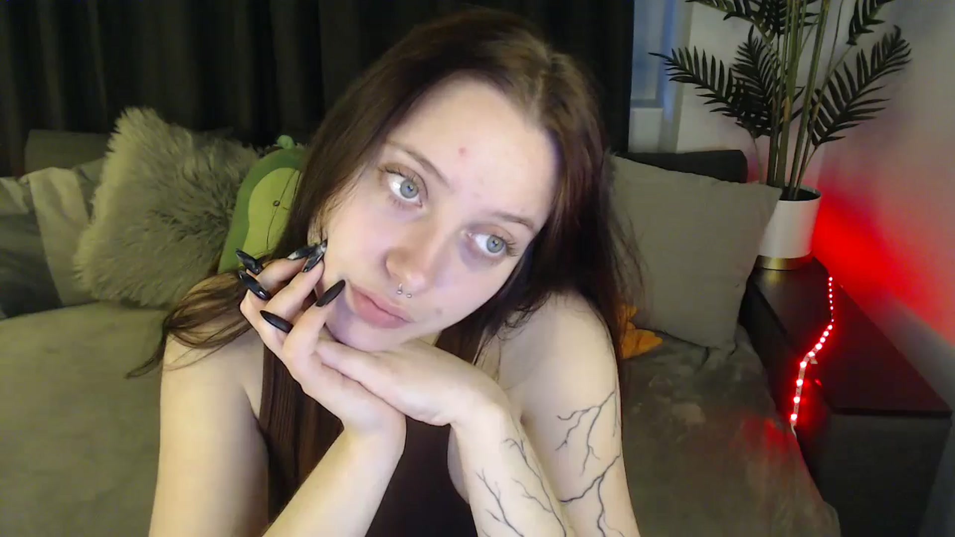 Gallery image thumbnail from SerenaSantos's myfreecams stream on, 06/04/2025, 09:23 image 7 of 20