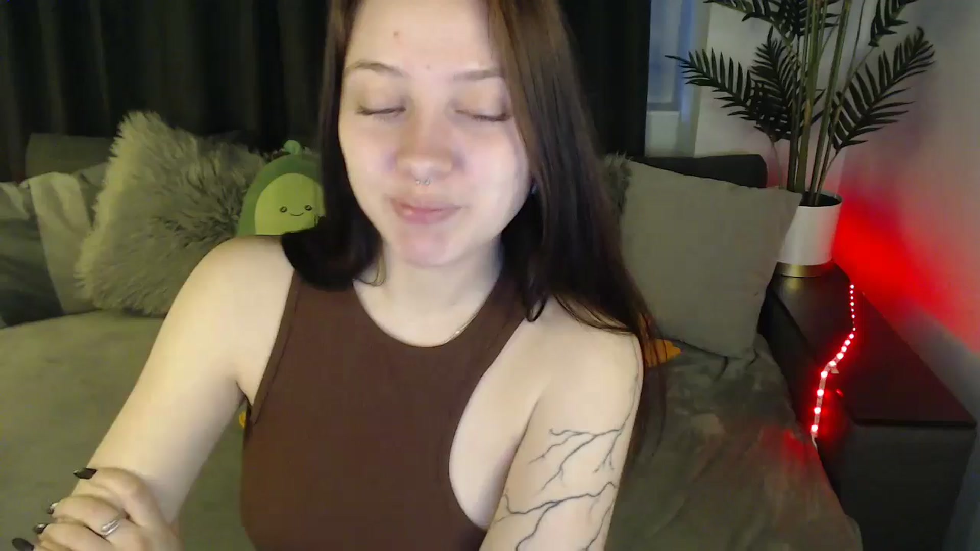 Gallery image thumbnail from SerenaSantos's myfreecams stream on, 06/04/2025, 09:23 image 13 of 20