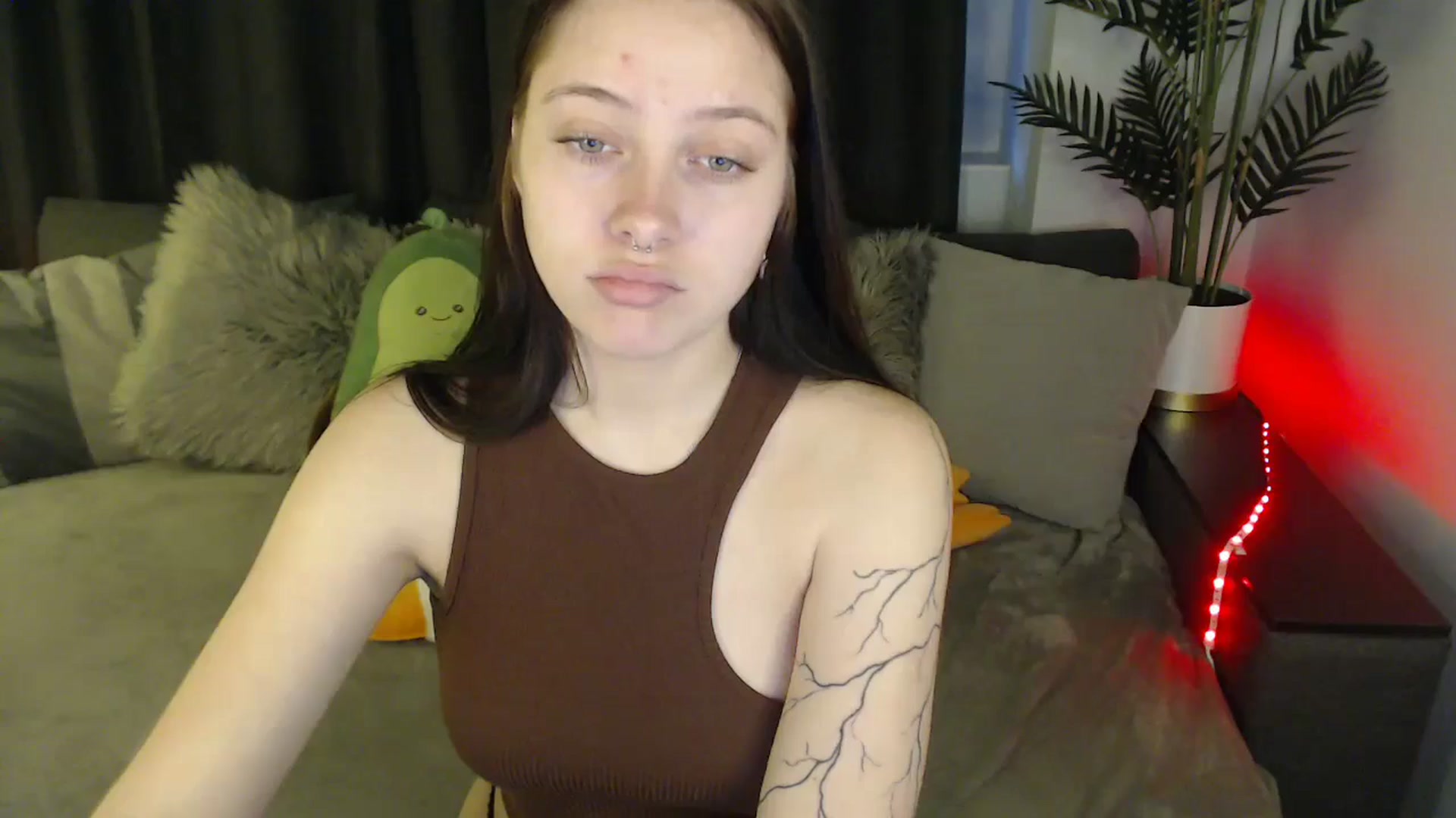 Gallery image thumbnail from SerenaSantos's myfreecams stream on, 06/04/2025, 09:23 image 14 of 20