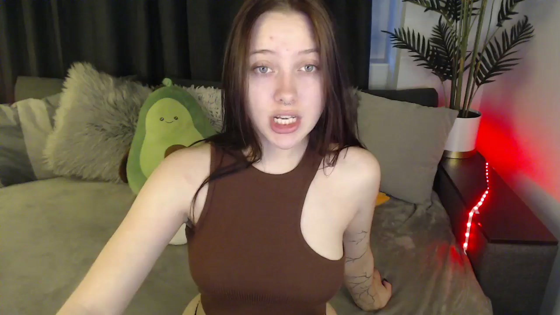 Gallery image thumbnail from SerenaSantos's myfreecams stream on, 06/04/2025, 09:23 image 1 of 20