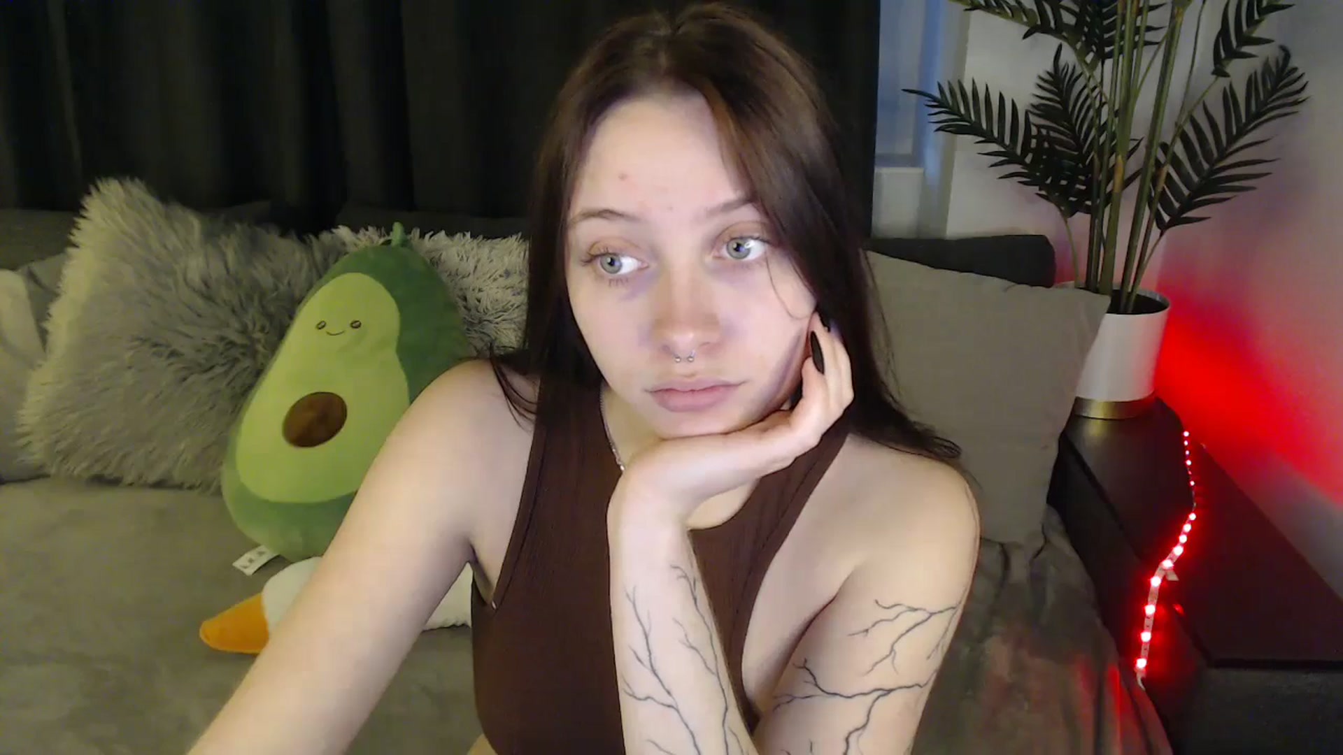 Gallery image thumbnail from SerenaSantos's myfreecams stream on, 06/04/2025, 12:19 image 12 of 20