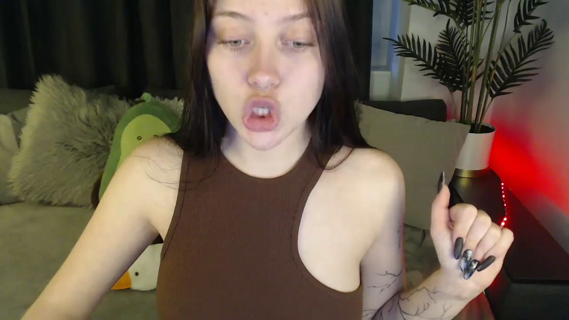 Gallery image thumbnail from SerenaSantos's myfreecams stream on, 06/04/2025, 12:19 image 2 of 20