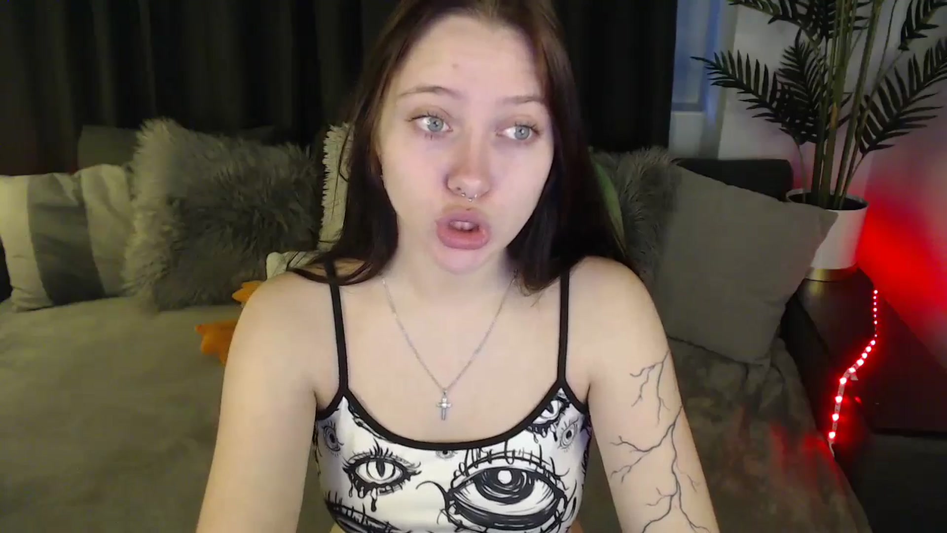 Gallery image thumbnail from SerenaSantos's myfreecams stream on, 06/06/2025, 10:44 image 5 of 20