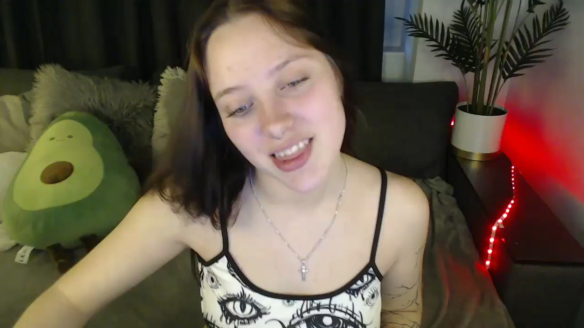 Gallery image thumbnail from SerenaSantos's myfreecams stream on, 06/06/2025, 11:33 image 1 of 20