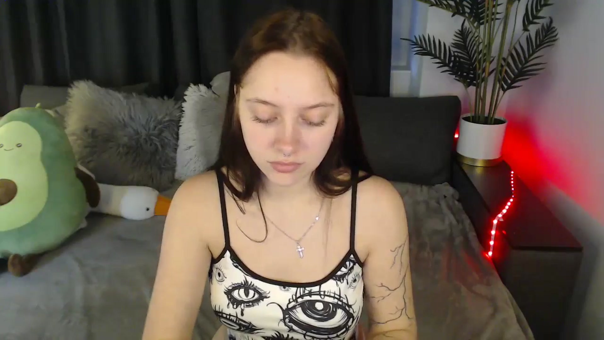 Gallery image thumbnail from SerenaSantos's myfreecams stream on, 06/06/2025, 14:01 image 9 of 20