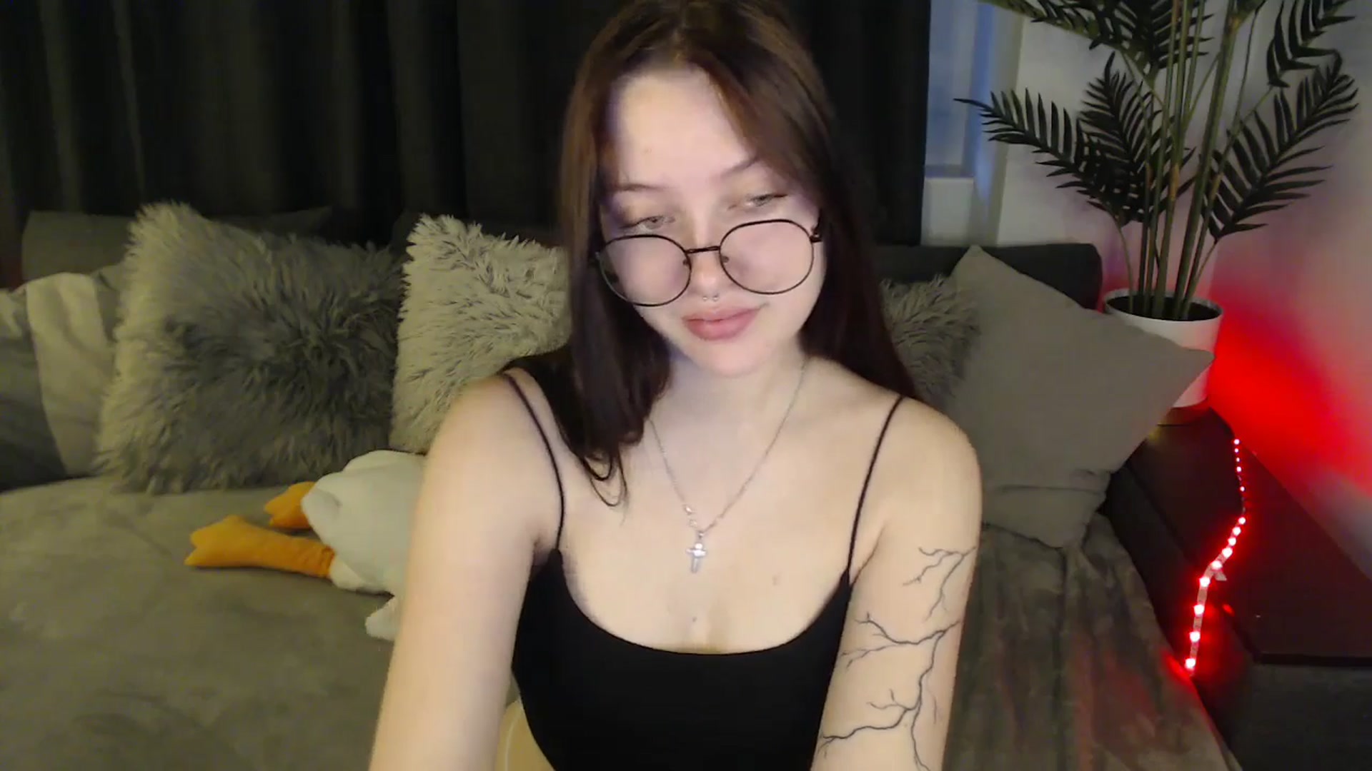 Gallery image thumbnail from SerenaSantos's myfreecams stream on, 06/07/2025, 10:14 image 2 of 20