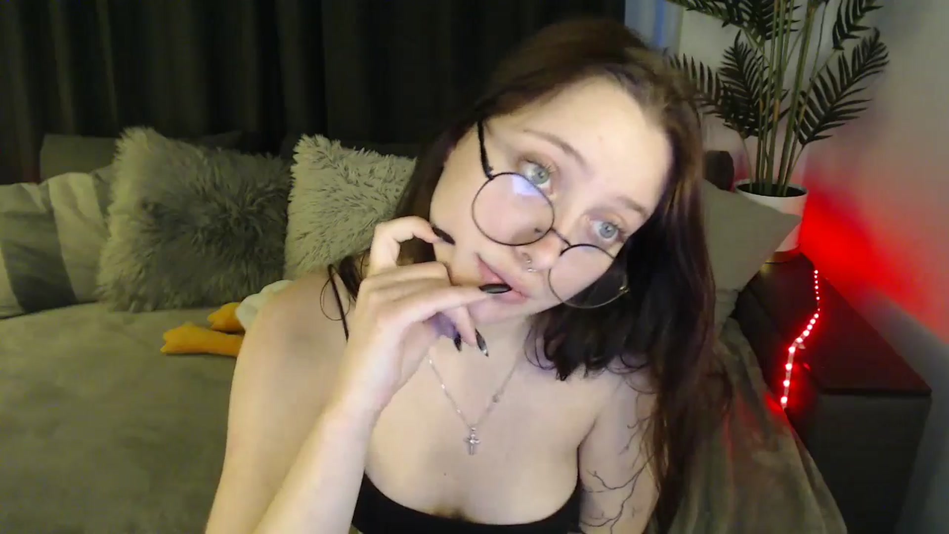 Gallery image thumbnail from SerenaSantos's myfreecams stream on, 06/07/2025, 10:14 image 19 of 20