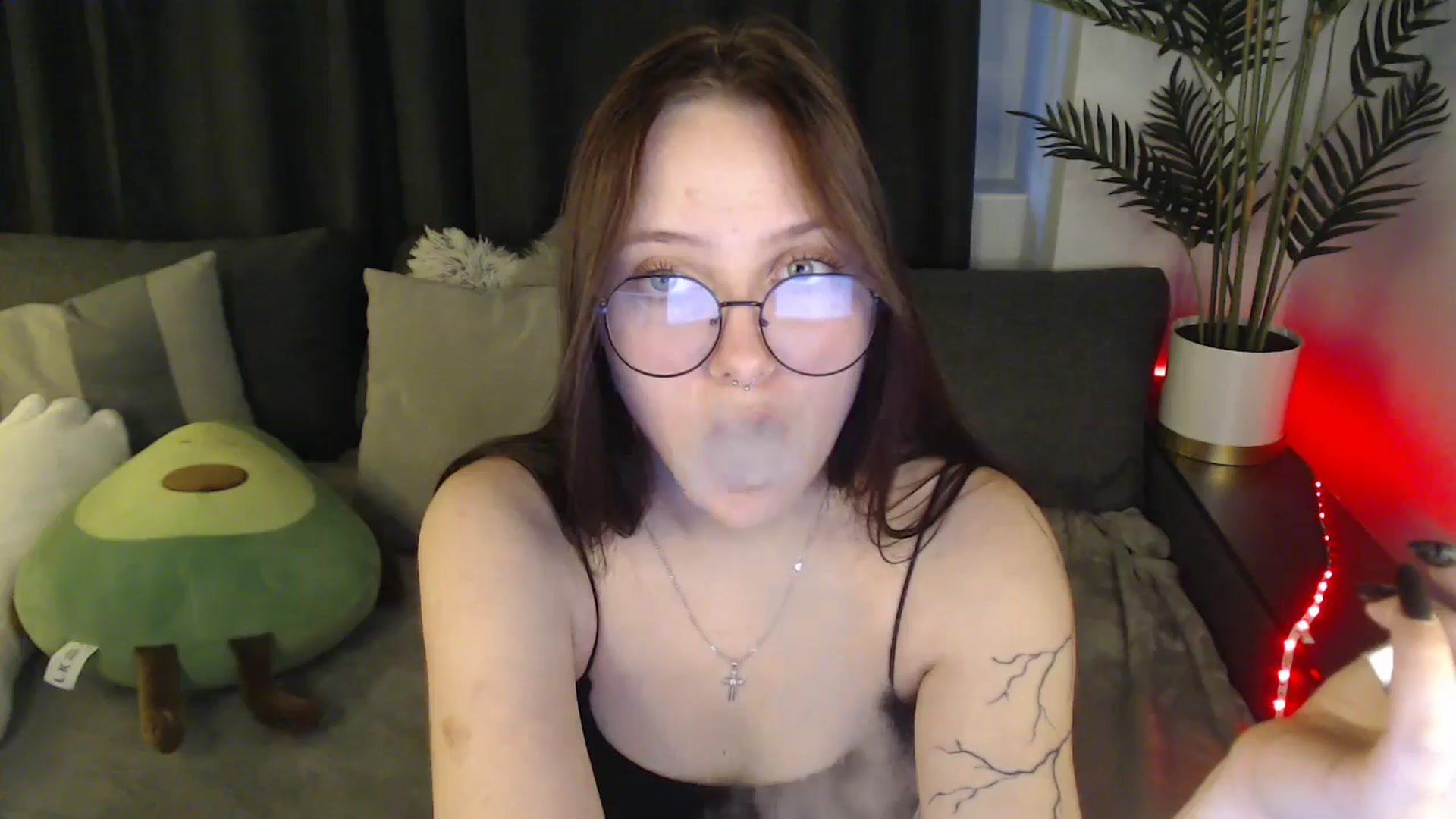 Gallery image thumbnail from SerenaSantos's myfreecams stream on, 06/07/2025, 11:58 image 6 of 20