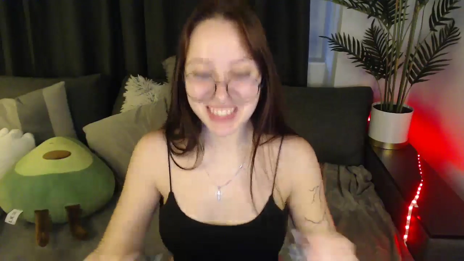 Gallery image thumbnail from SerenaSantos's myfreecams stream on, 06/07/2025, 13:31 image 11 of 20