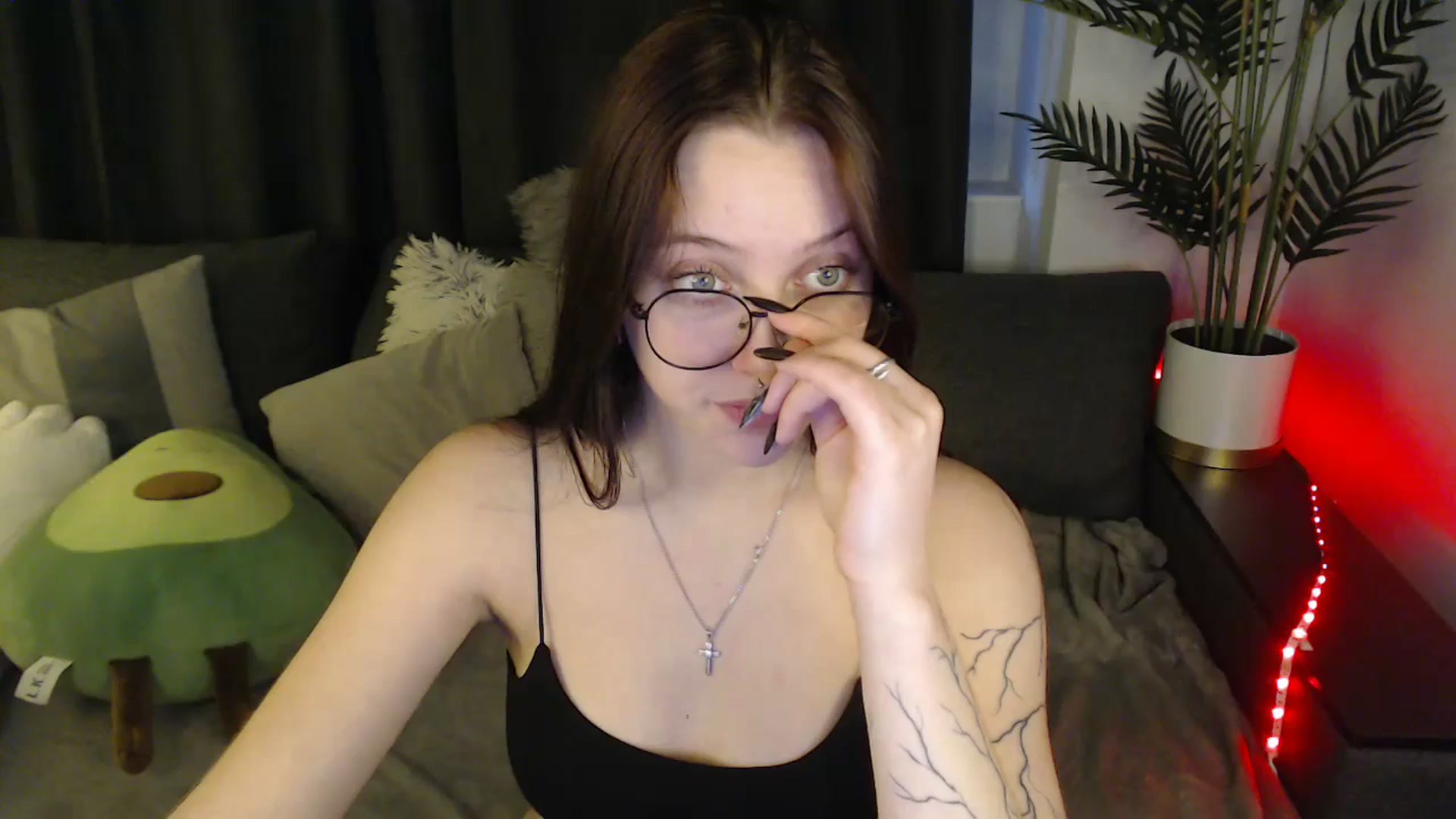 Gallery image thumbnail from SerenaSantos's myfreecams stream on, 06/07/2025, 13:31 image 9 of 20