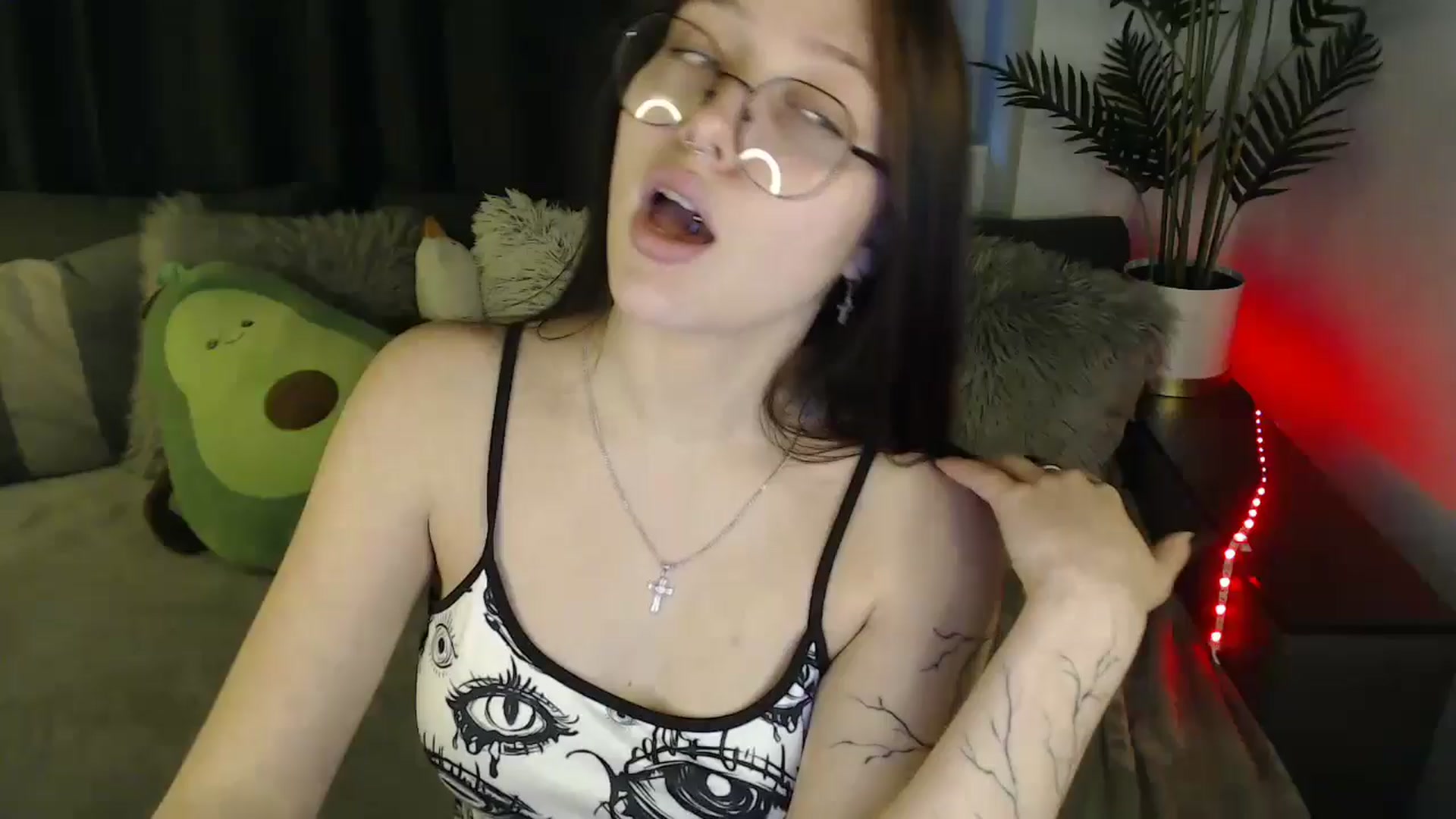 Gallery image thumbnail from SerenaSantos's myfreecams stream on, 06/09/2025, 11:39 image 1 of 20