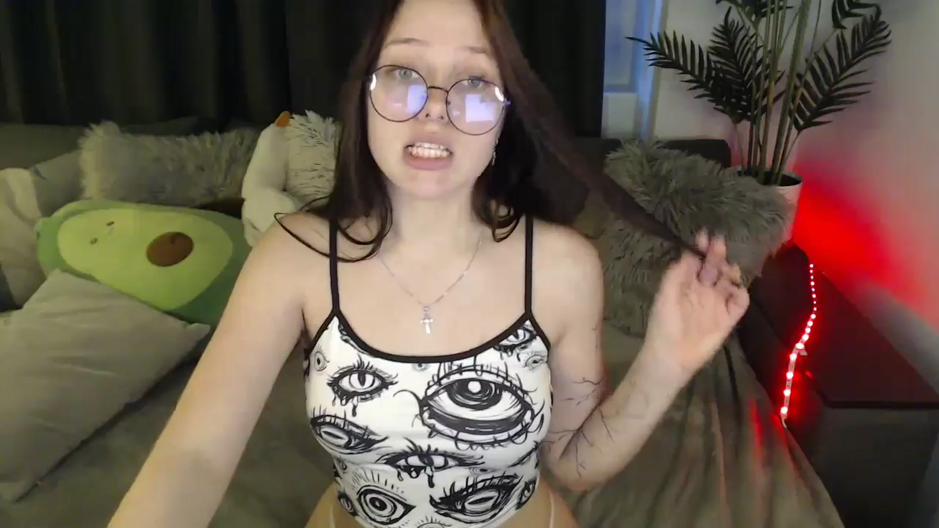 Gallery image thumbnail from SerenaSantos's myfreecams stream on, 06/09/2025, 12:13 image 12 of 20