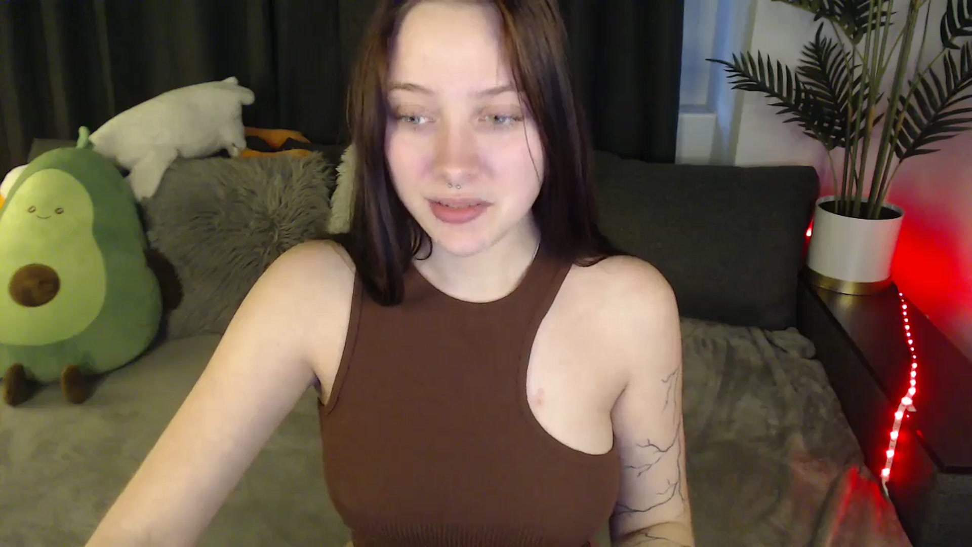 Gallery image thumbnail from SerenaSantos's myfreecams stream on, 06/10/2025, 12:27 image 6 of 20