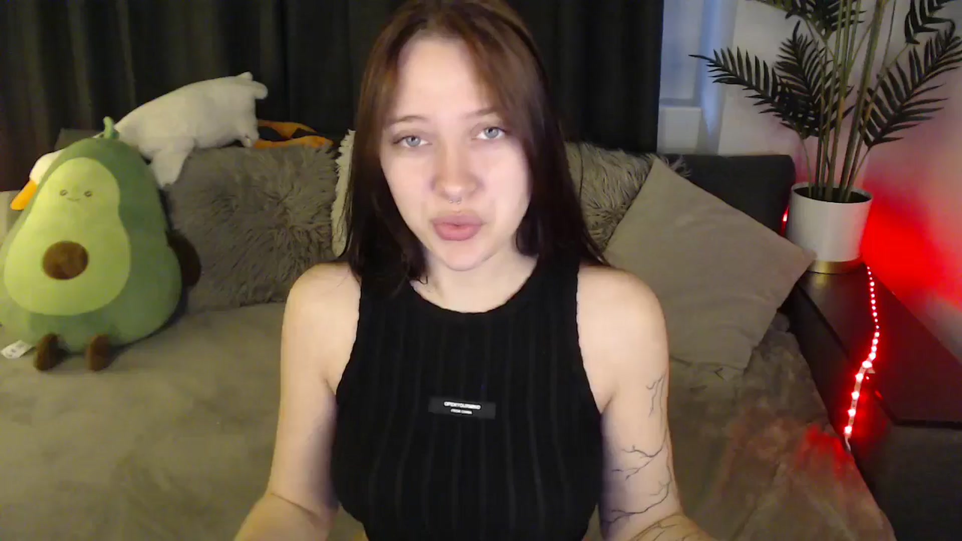 Gallery image thumbnail from SerenaSantos's myfreecams stream on, 06/11/2025, 09:43 image 13 of 20
