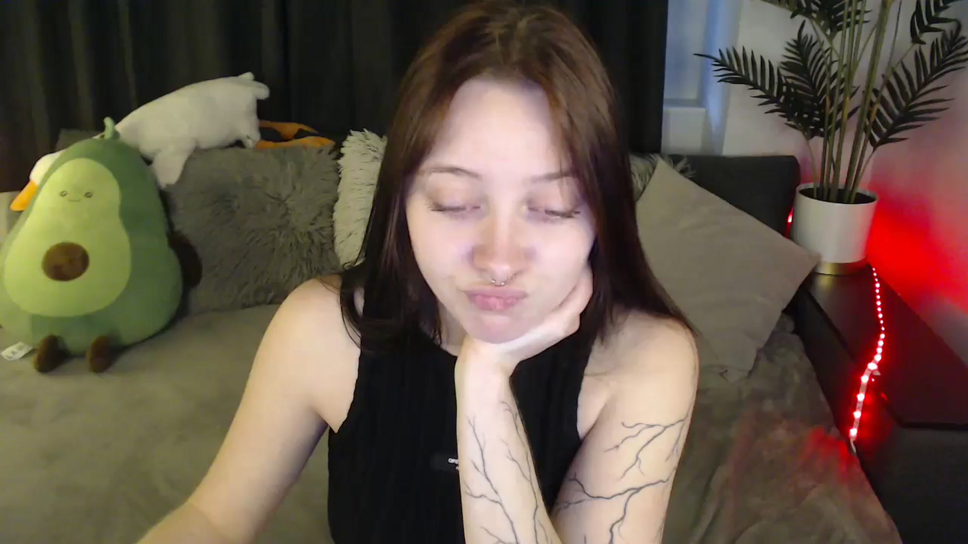 Gallery image thumbnail from SerenaSantos's myfreecams stream on, 06/11/2025, 09:43 image 16 of 20