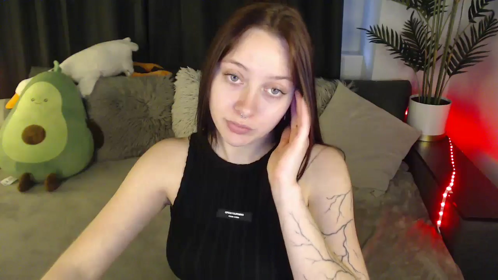 Gallery image thumbnail from SerenaSantos's myfreecams stream on, 06/11/2025, 09:43 image 19 of 20