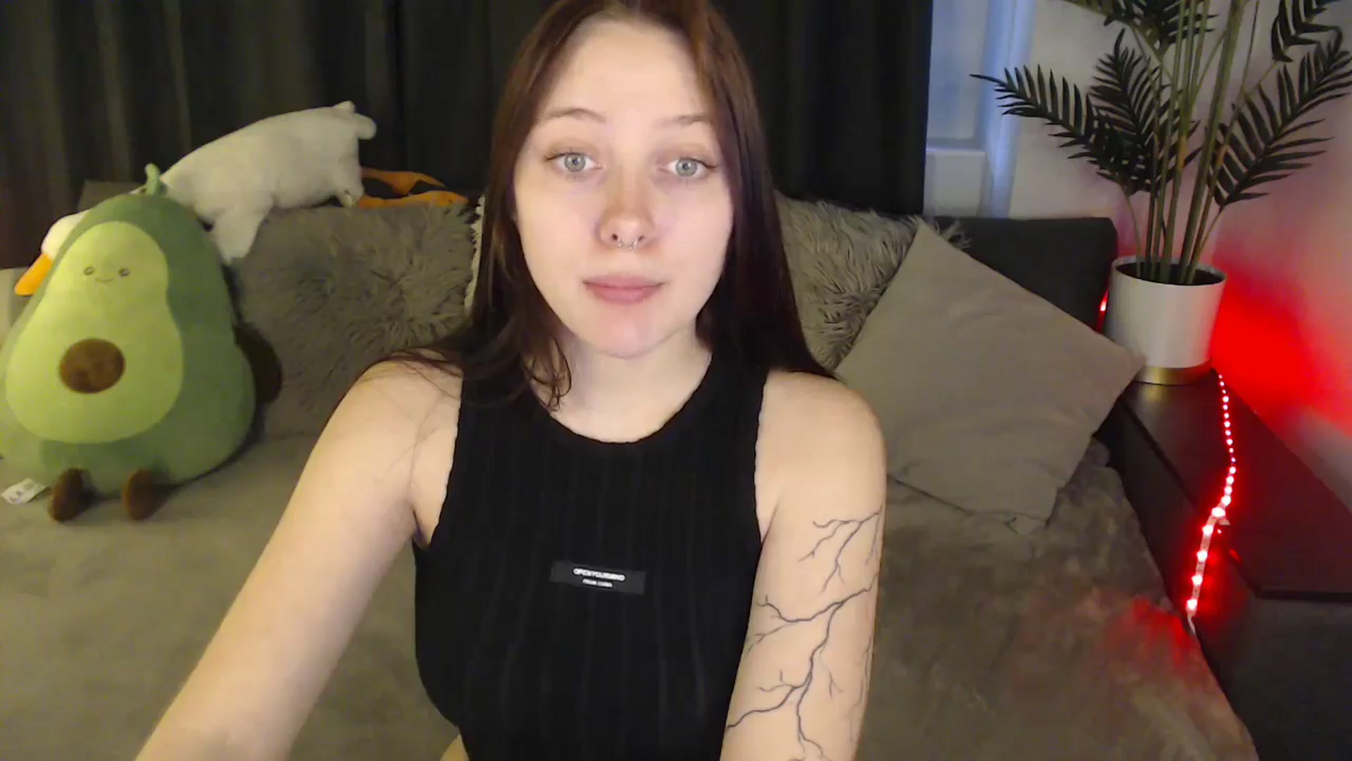 Gallery image thumbnail from SerenaSantos's myfreecams stream on, 06/11/2025, 09:59 image 18 of 20