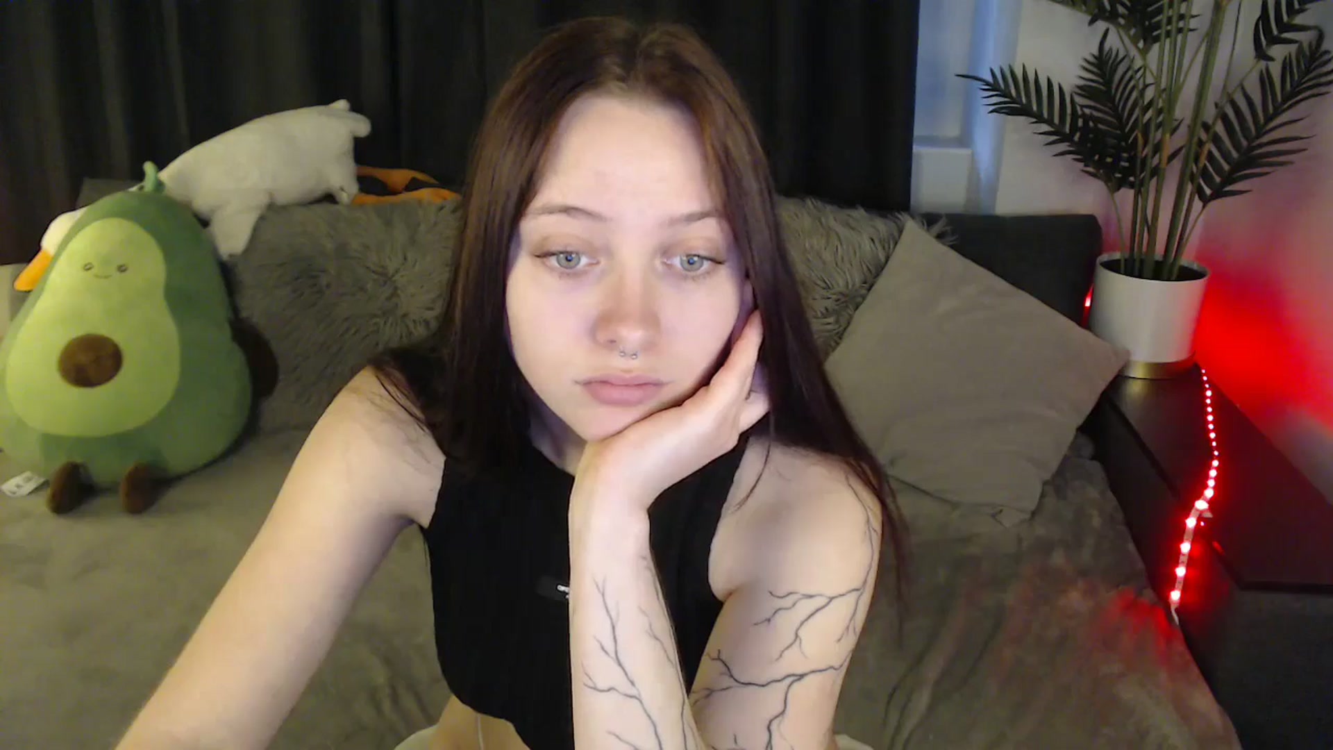 Gallery image thumbnail from SerenaSantos's myfreecams stream on, 06/11/2025, 09:59 image 2 of 20