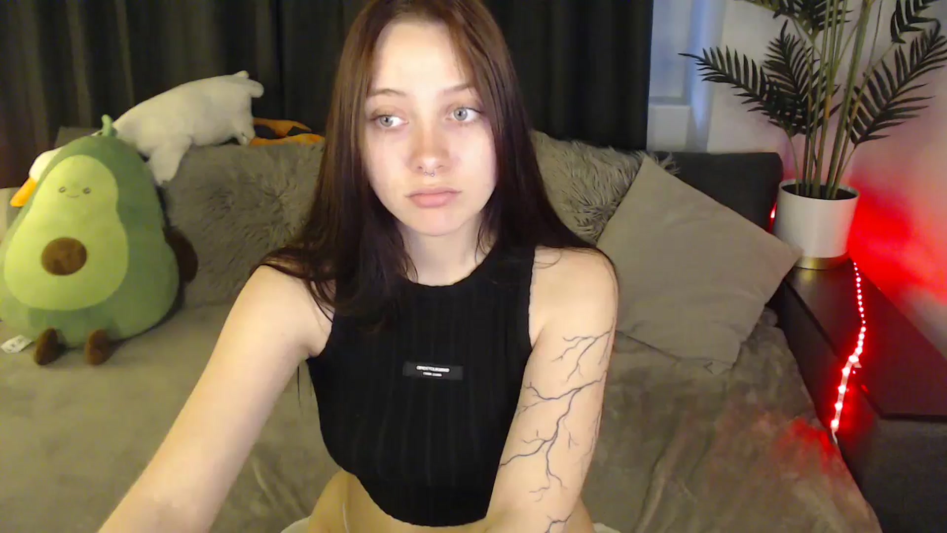 Gallery image thumbnail from SerenaSantos's myfreecams stream on, 06/11/2025, 09:59 image 12 of 20