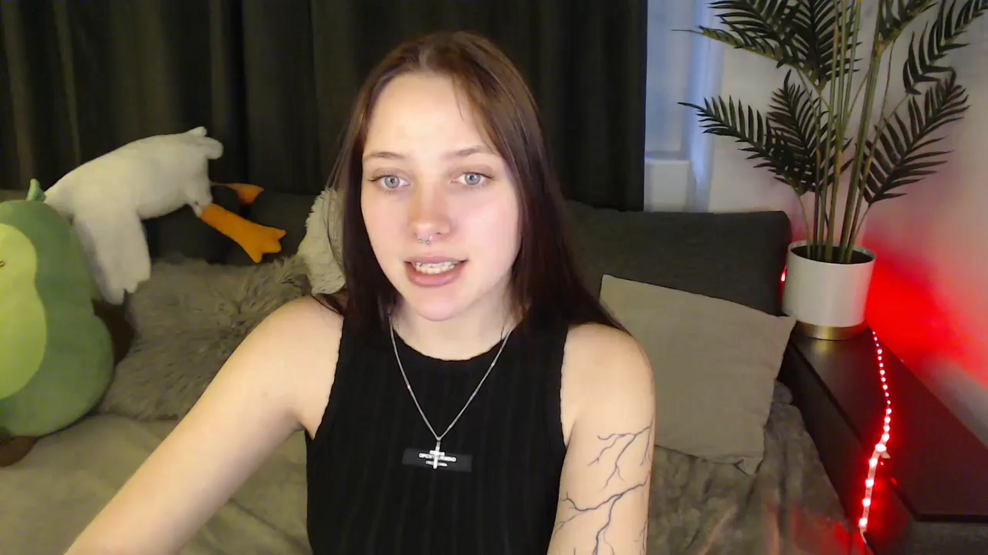 Gallery image thumbnail from SerenaSantos's myfreecams stream on, 06/11/2025, 12:40 image 18 of 20