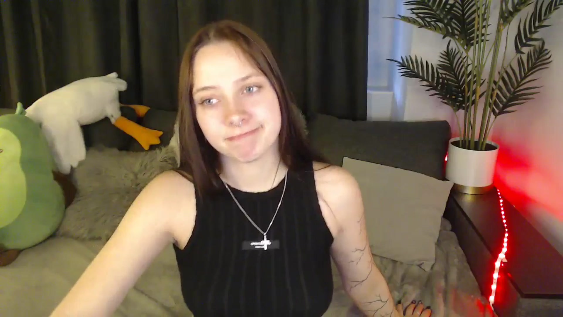 Gallery image thumbnail from SerenaSantos's myfreecams stream on, 06/11/2025, 12:40 image 19 of 20