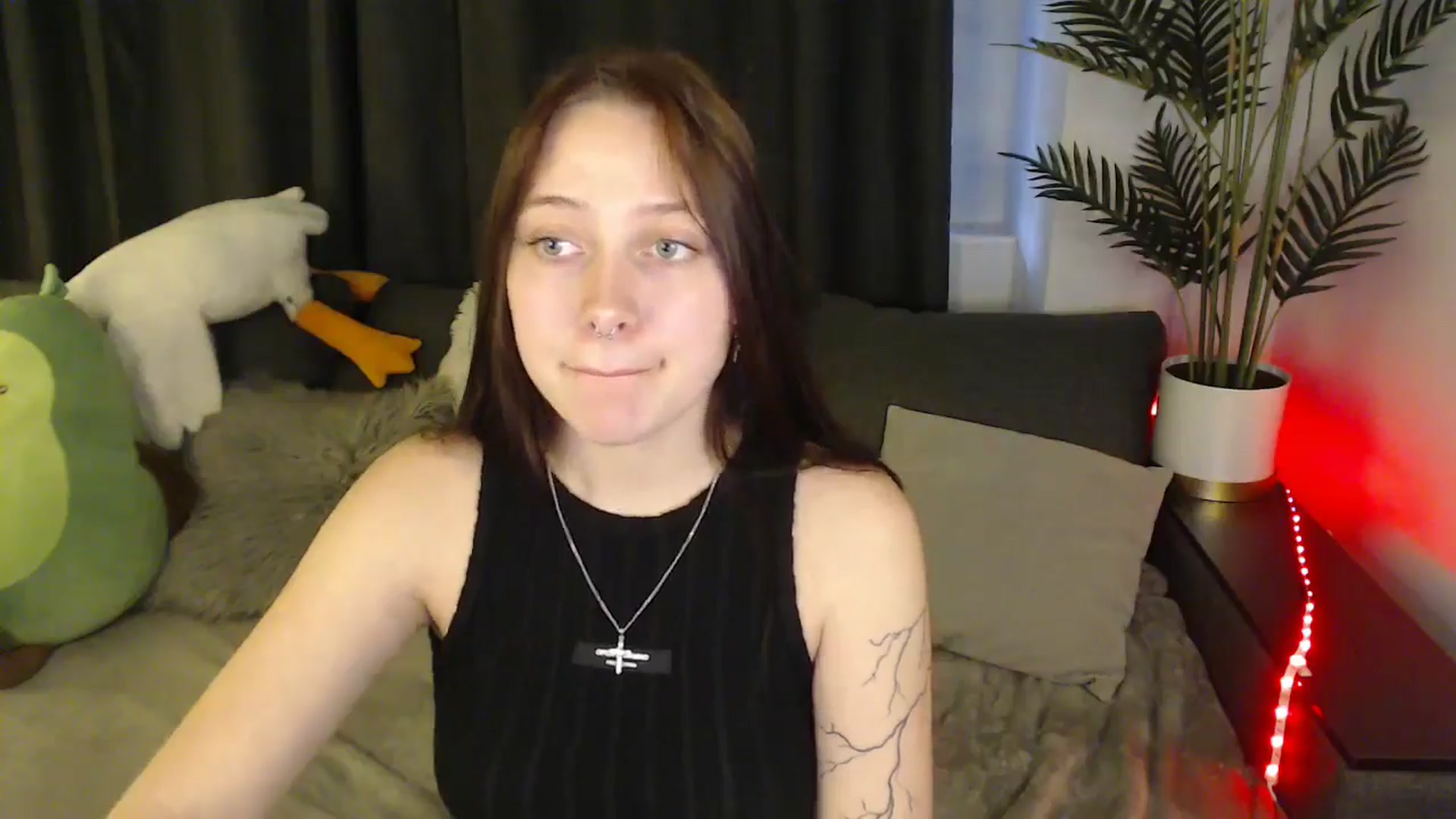 Gallery image thumbnail from SerenaSantos's myfreecams stream on, 06/11/2025, 12:40 image 20 of 20