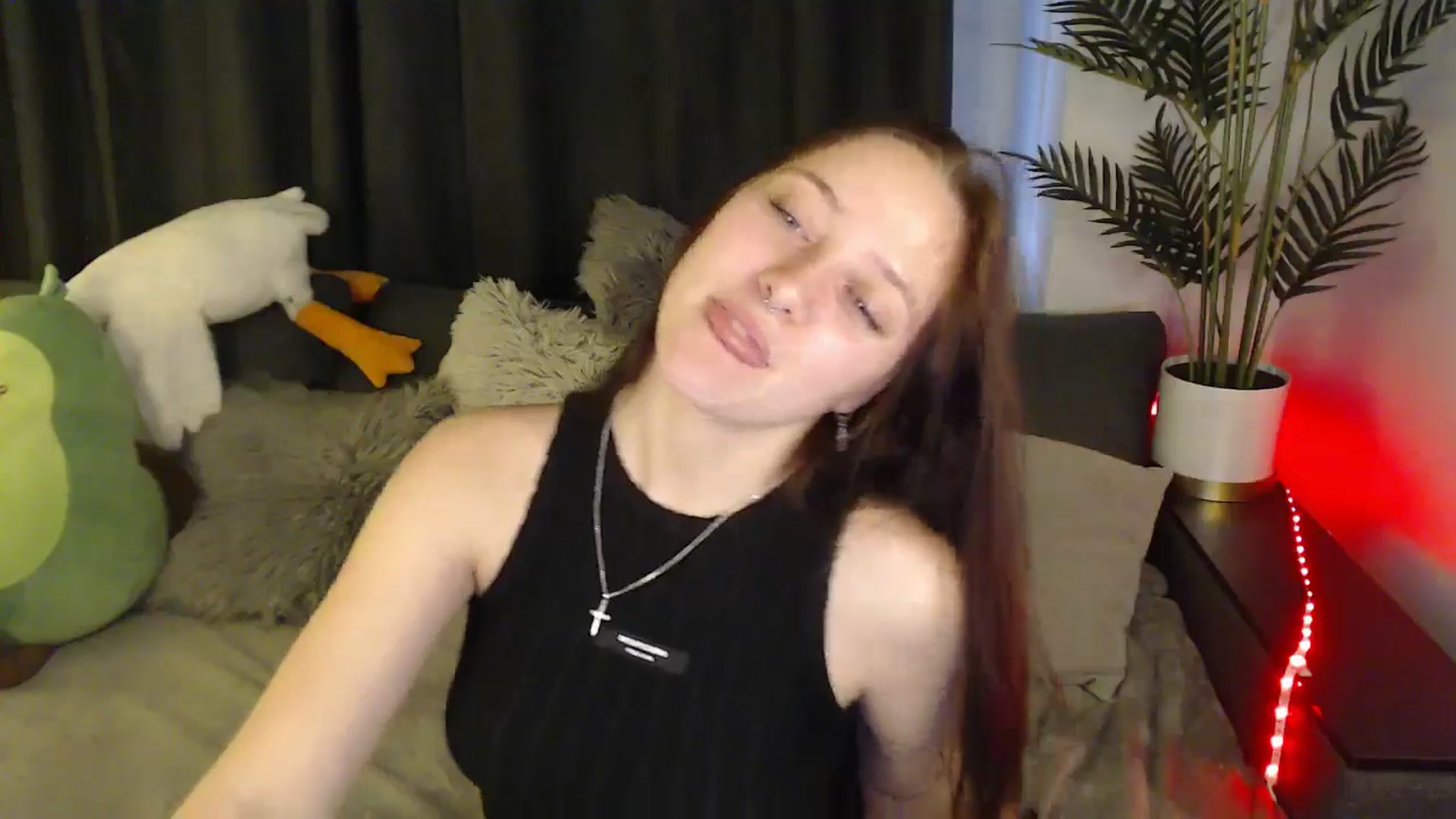 Gallery image thumbnail from SerenaSantos's myfreecams stream on, 06/11/2025, 12:40 image 17 of 20