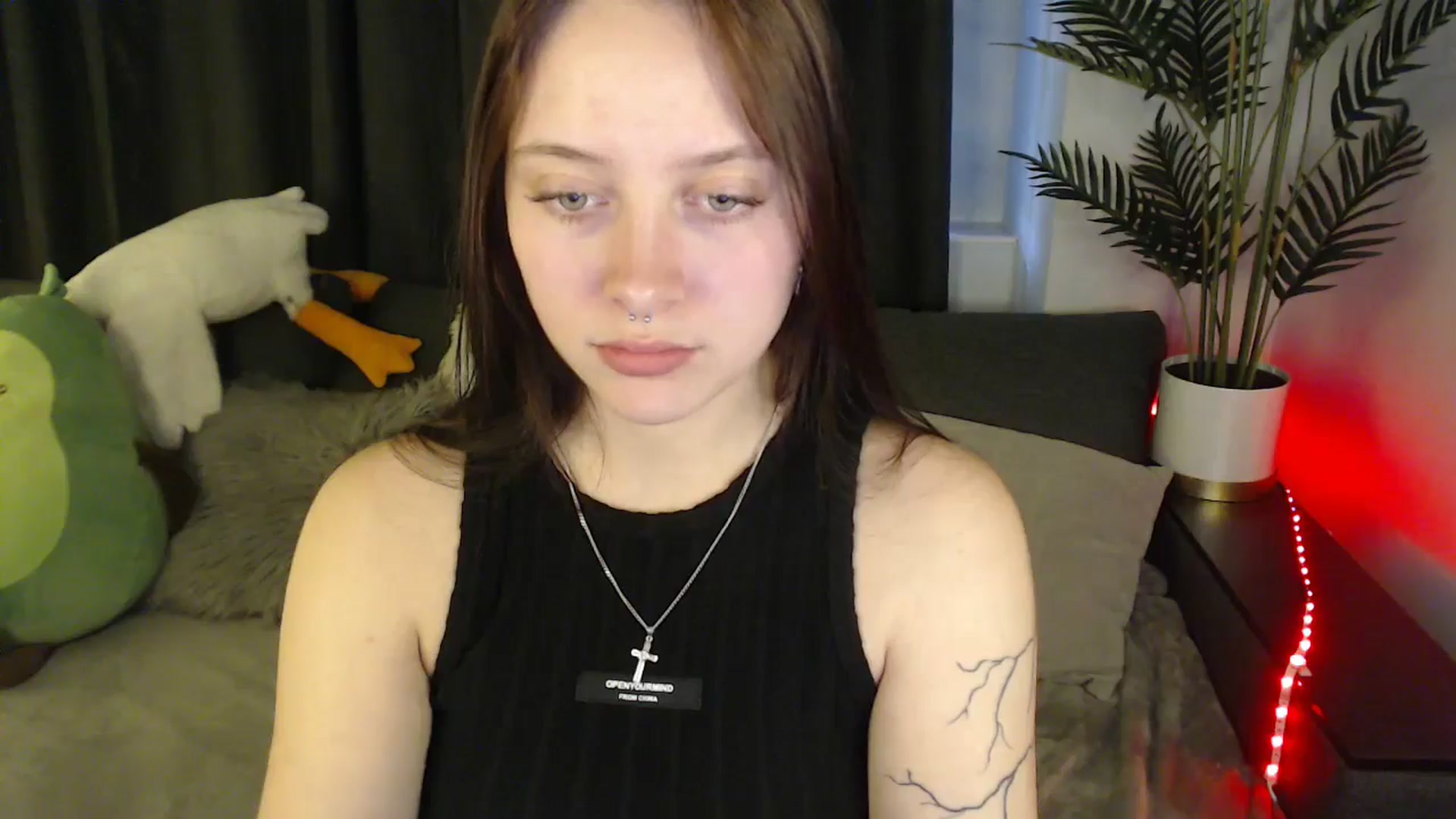 Gallery image thumbnail from SerenaSantos's myfreecams stream on, 06/11/2025, 12:40 image 14 of 20