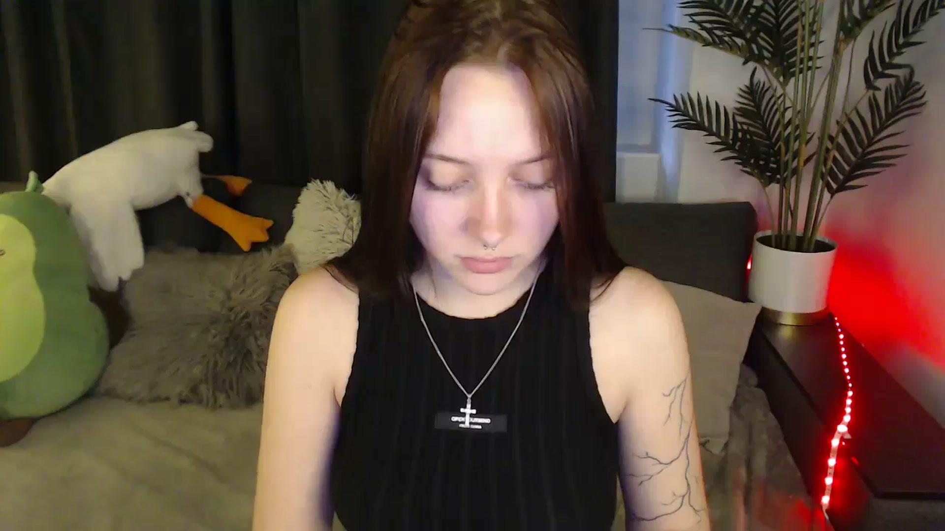 Gallery image thumbnail from SerenaSantos's myfreecams stream on, 06/11/2025, 12:40 image 12 of 20