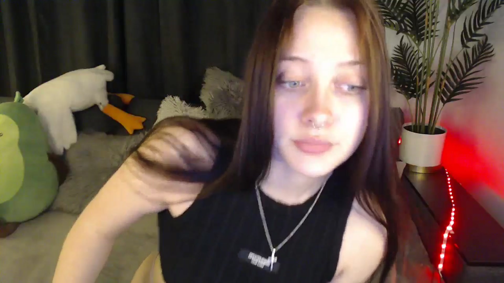 Gallery image thumbnail from SerenaSantos's myfreecams stream on, 06/11/2025, 13:30 image 10 of 20