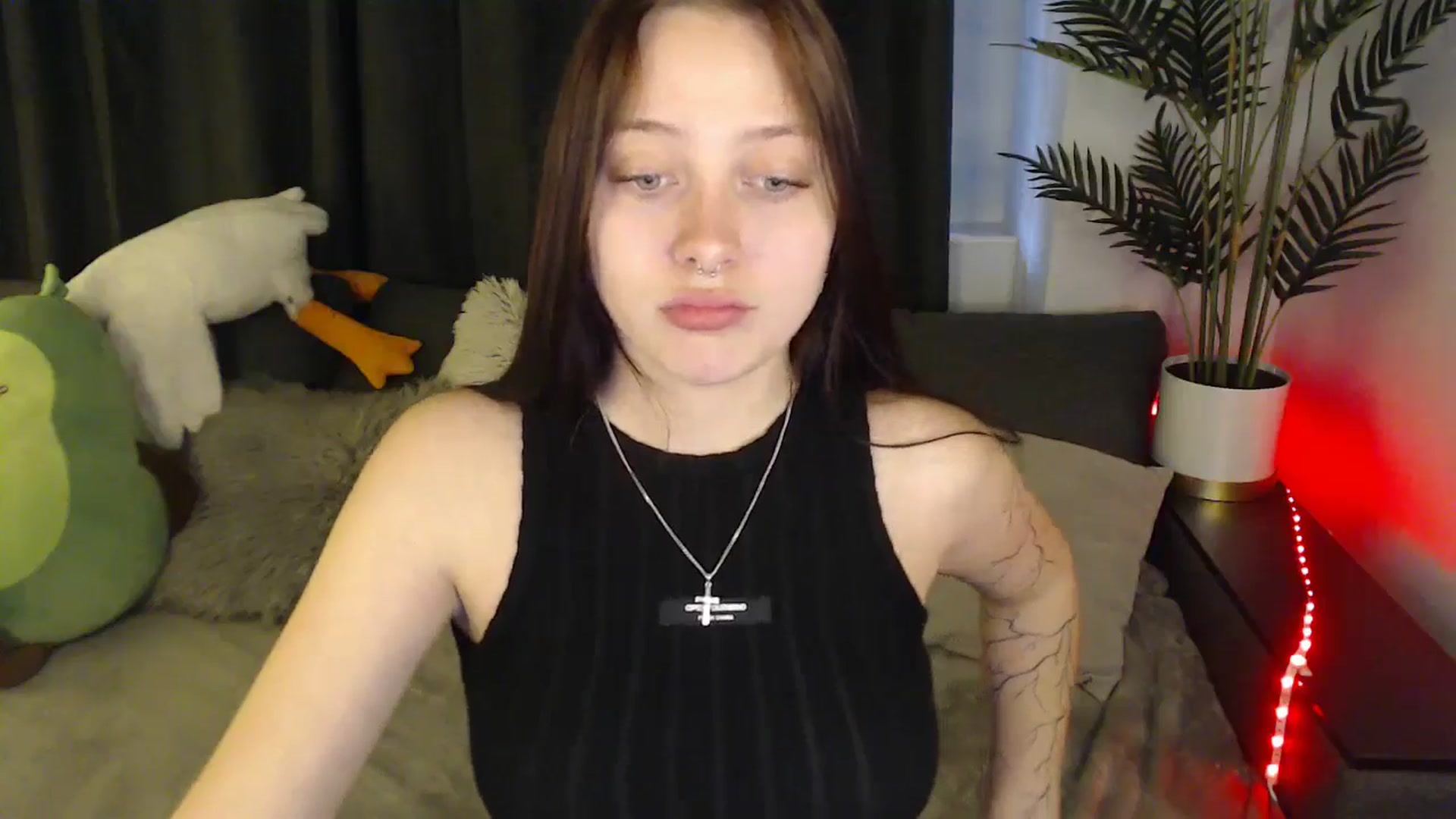Gallery image thumbnail from SerenaSantos's myfreecams stream on, 06/11/2025, 13:30 image 5 of 20