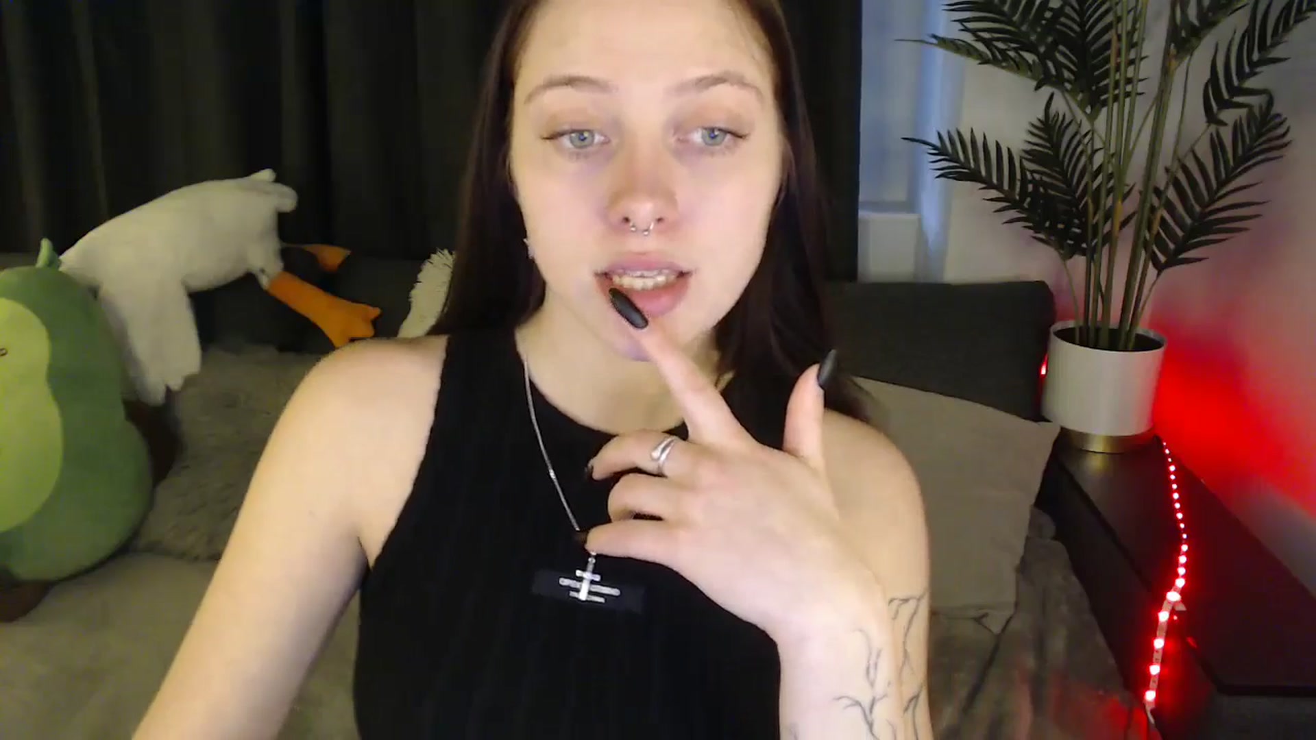 Gallery image thumbnail from SerenaSantos's myfreecams stream on, 06/11/2025, 13:30 image 13 of 20